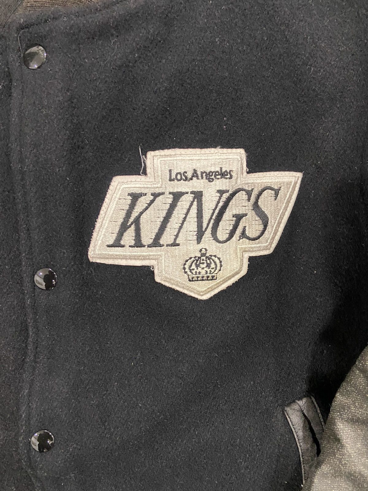 NHL × Vintage Distress Vtg Kings Los Angeles Snap Button Bomber Jacket Size US M / EU 48-50 / 2 - 2 Thumbnail