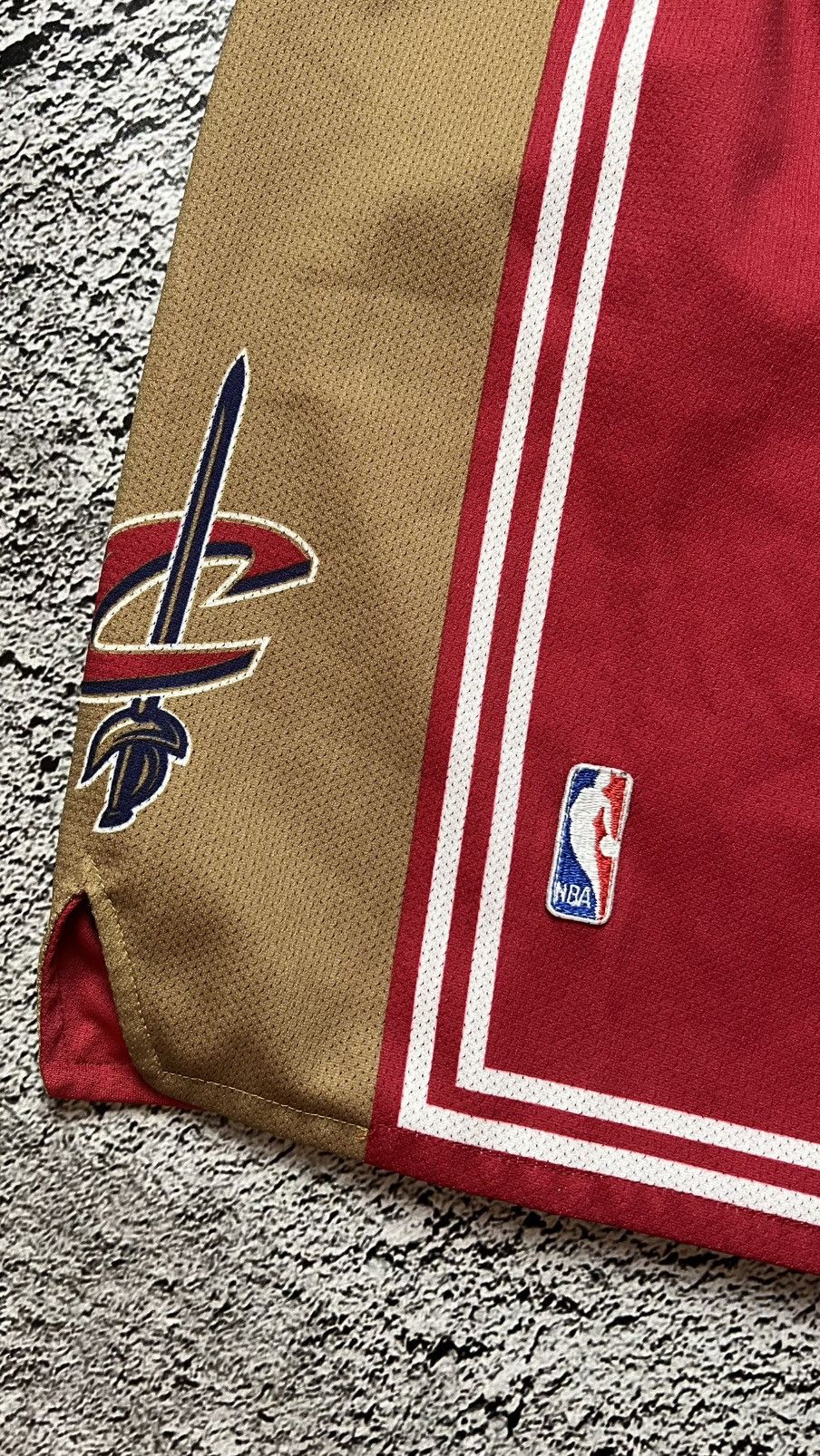 Champion VTG 90’s Cleveland Cavaliers NBA champion shorts Size US 34 / EU 50 - 3 Thumbnail