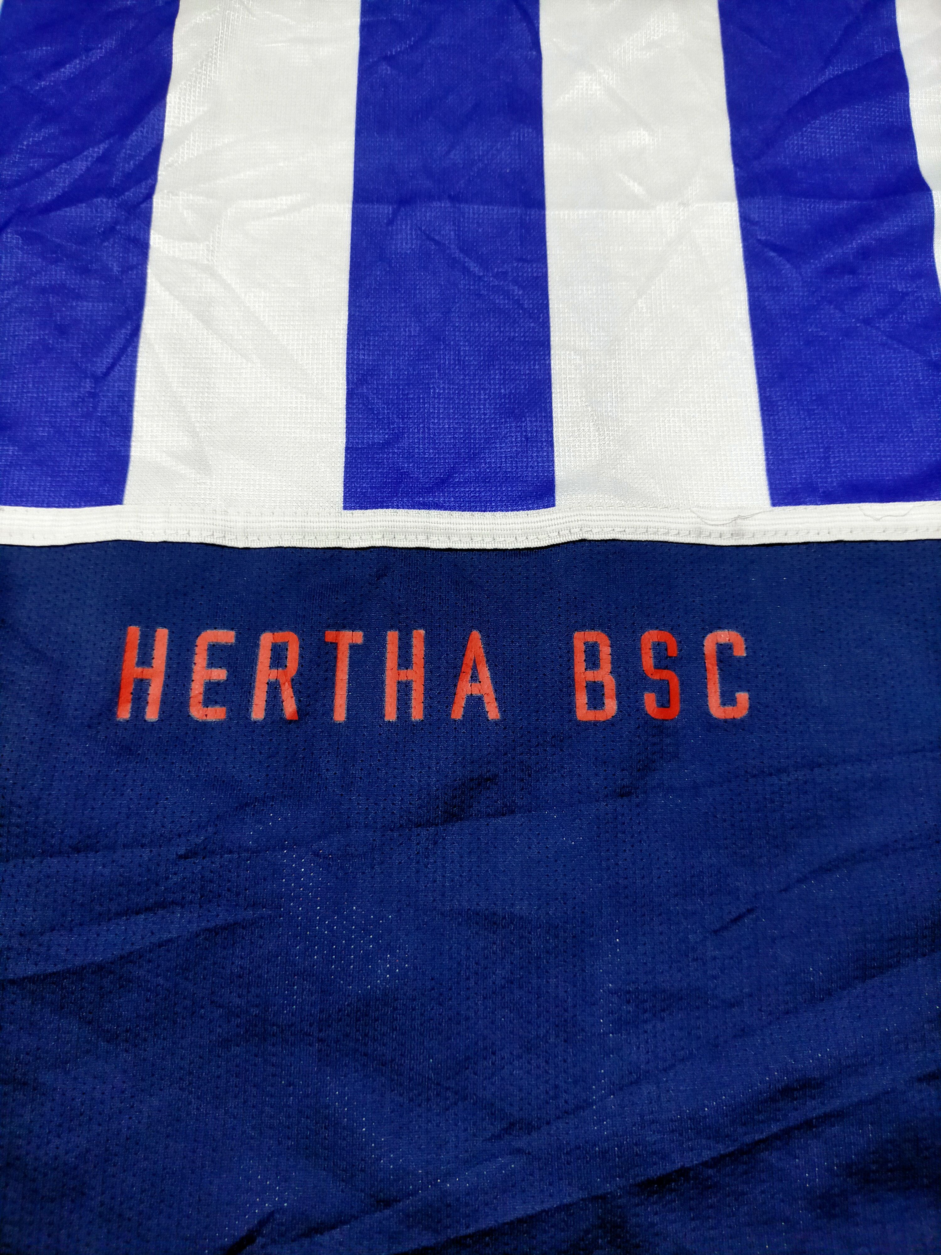 Nike Vtg 2002 Hertha Berlin Home football Shirt Size US L / EU 52-54 / 3 - 7 Thumbnail