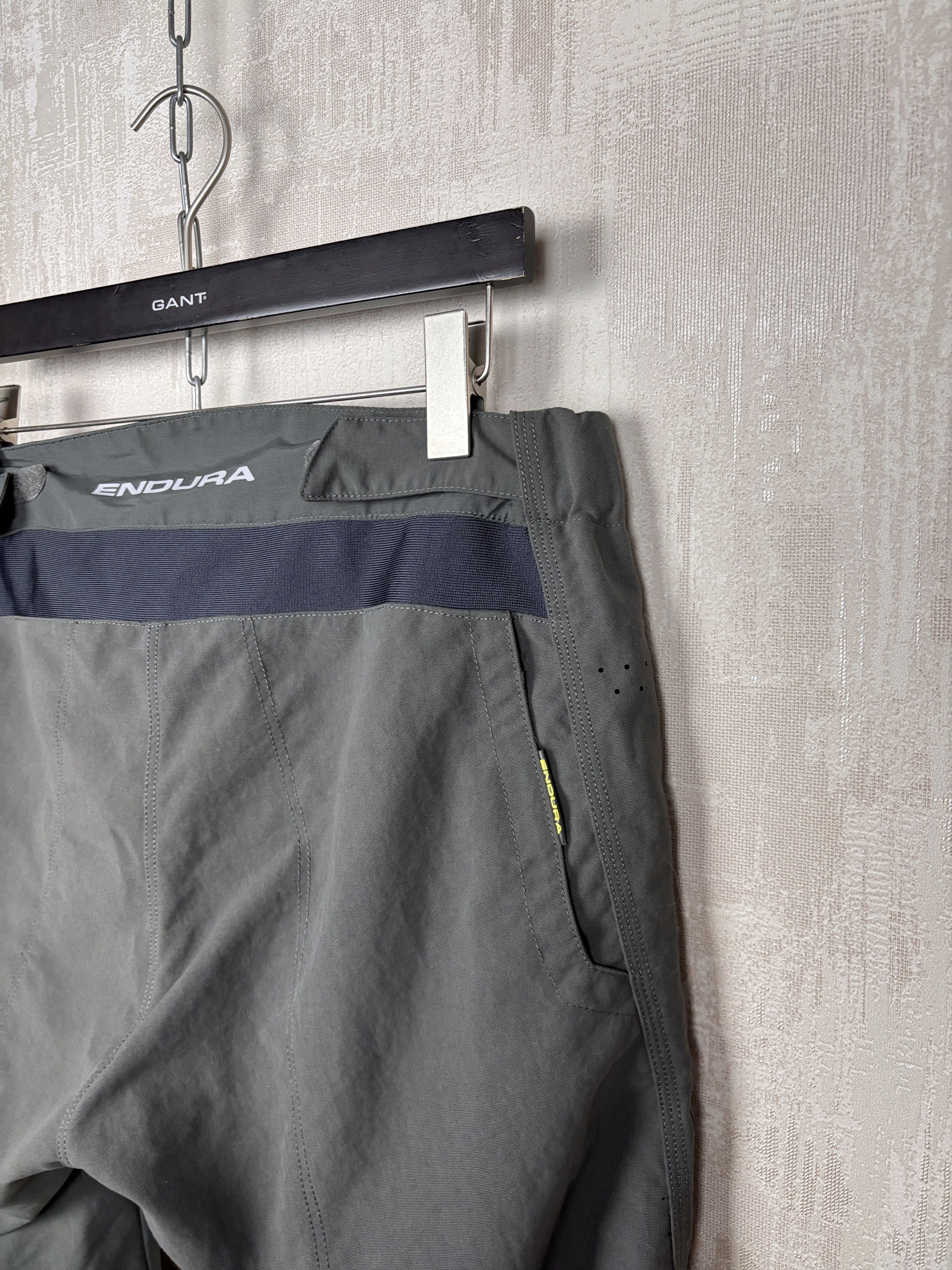 Bicycle Endura Singletrack Shorts Nylon Cycling MTB Men's Size L Size US 34 / EU 50 - 15 Thumbnail