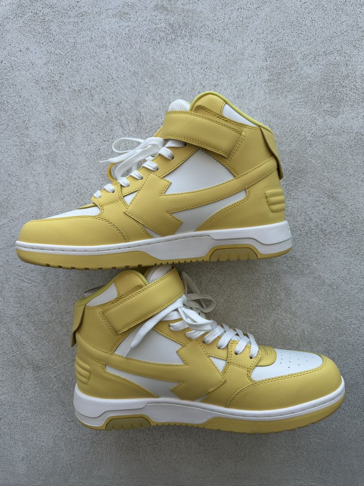 Off-White Off-white Out Of Office Mid Yellow IT44 Size US 11 / EU 44 - 1 Thumbnail