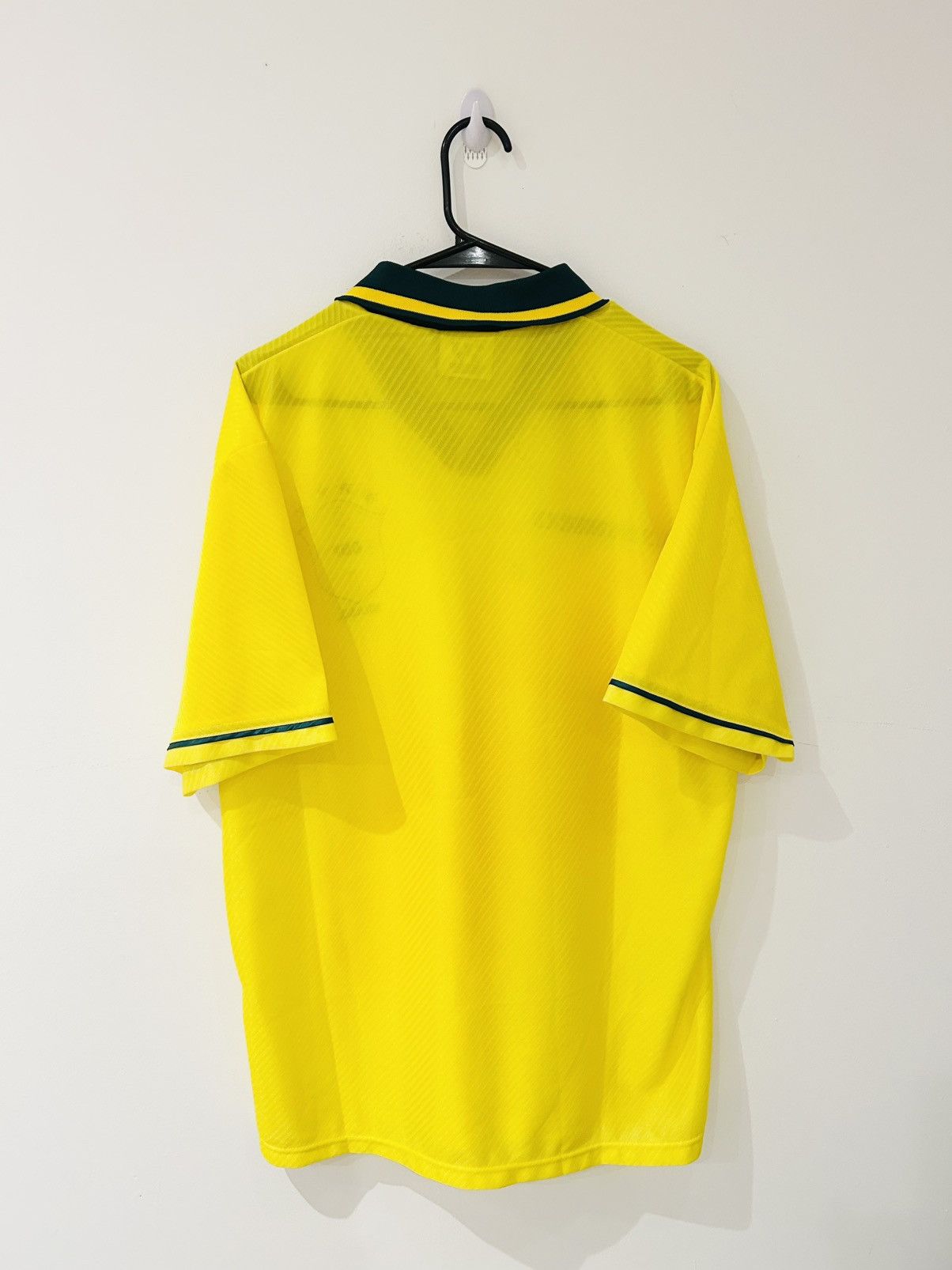 Umbro × Vintage Brazil 1994 home jersey Size US L / EU 52-54 / 3 - 2 Thumbnail