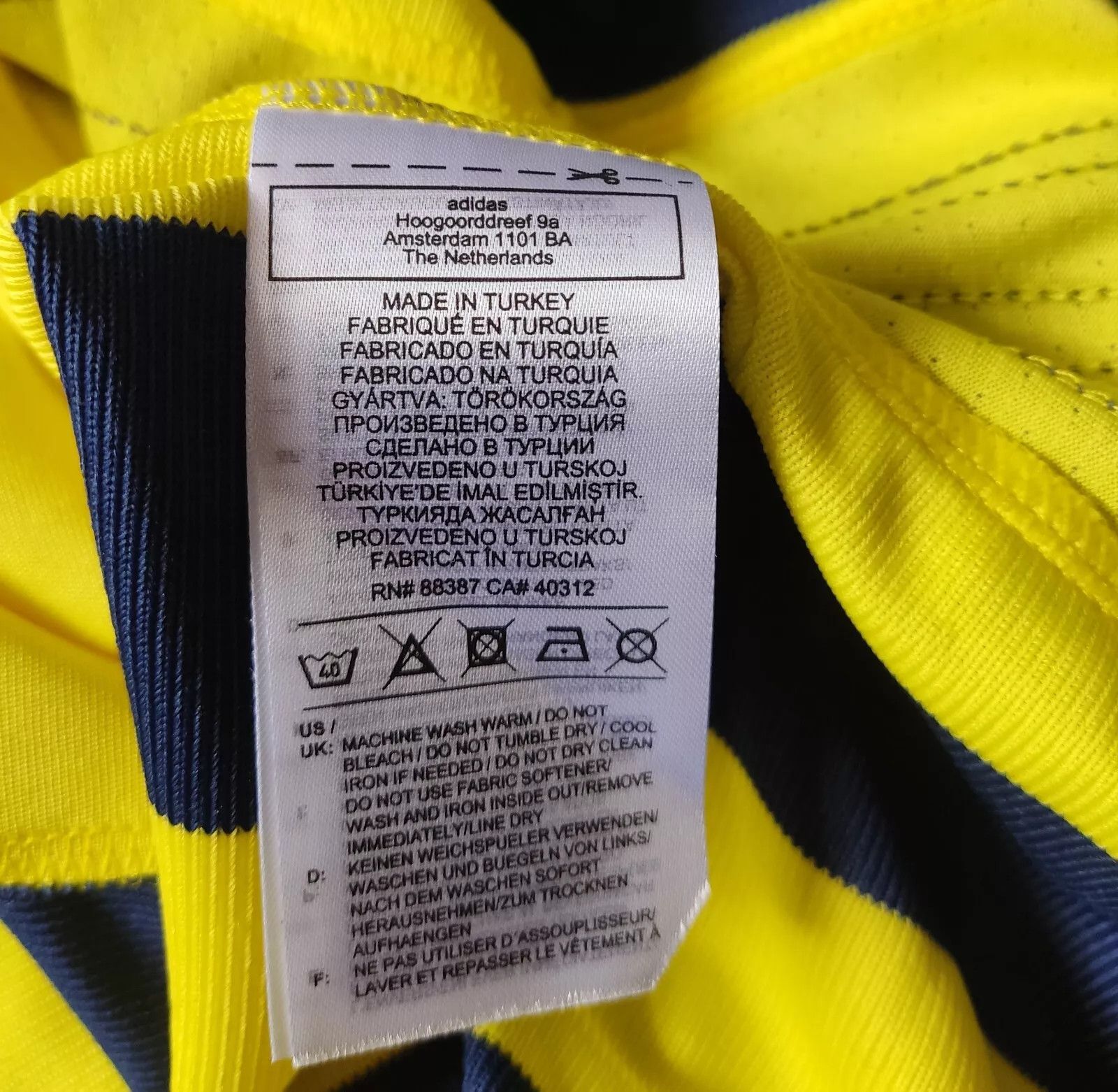 Adidas Fenerbahce 2020 2021 HOME FOOTBALL JERSEY ADIDAS GD3746 Size US M / EU 48-50 / 2 - 7 Thumbnail