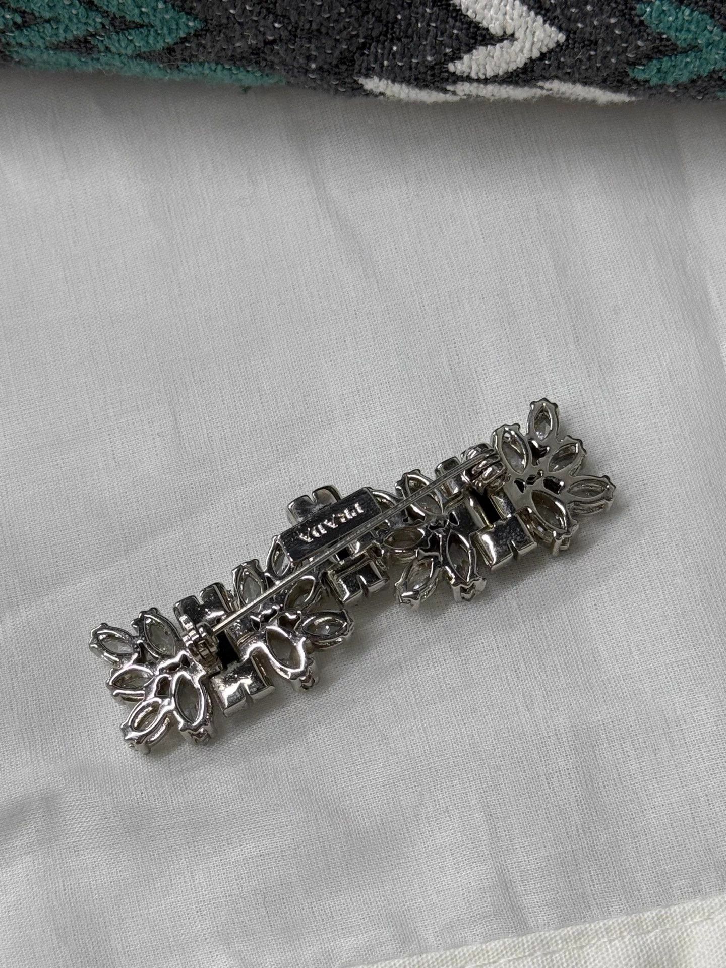 Prada PRADA Emerald Crystal Brooch Earrings New Size ONE SIZE - 3 Thumbnail
