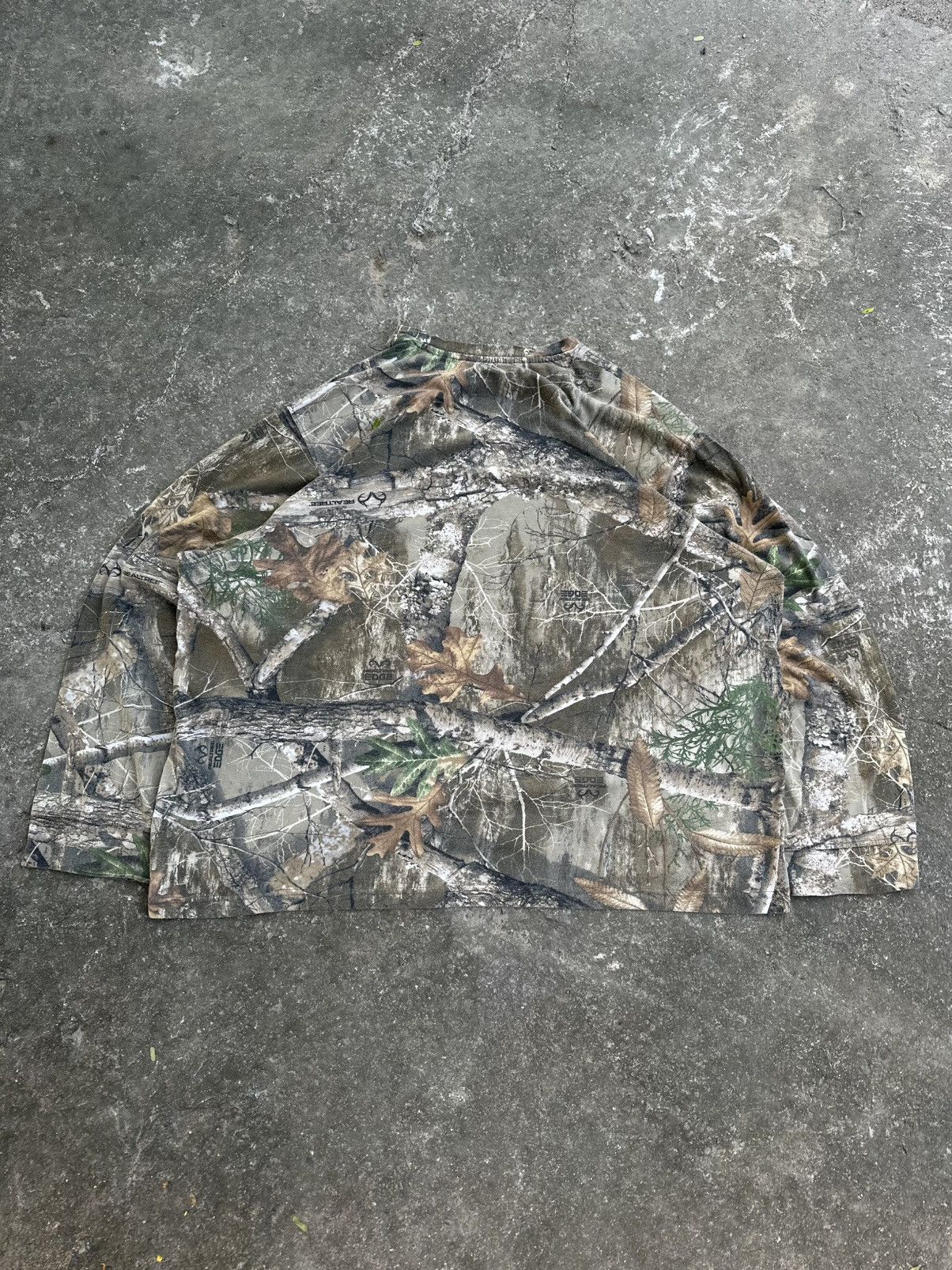 Carhartt × Vintage Crazy Vintage Y2K Carhartt Style Realtree Camo Long Sleeve Size US XXL / EU 58 / 5 - 6 Thumbnail