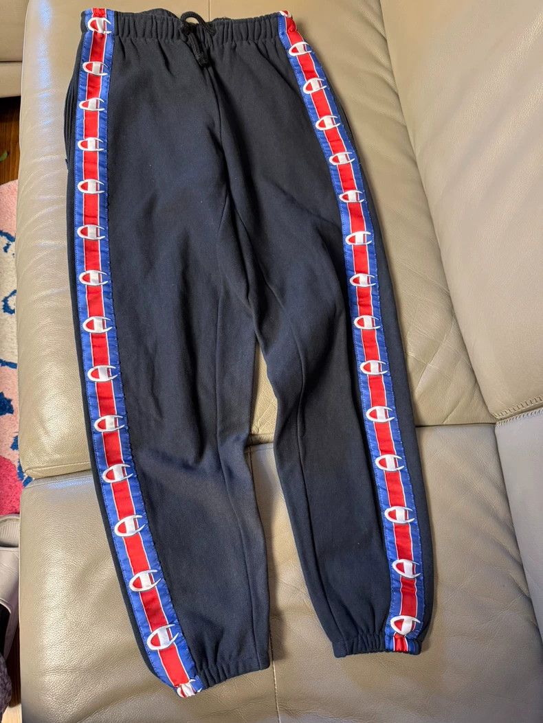 Vetements Vetements SizeS Champion Collaborative Sweatpants Size US 27 - 1 Thumbnail