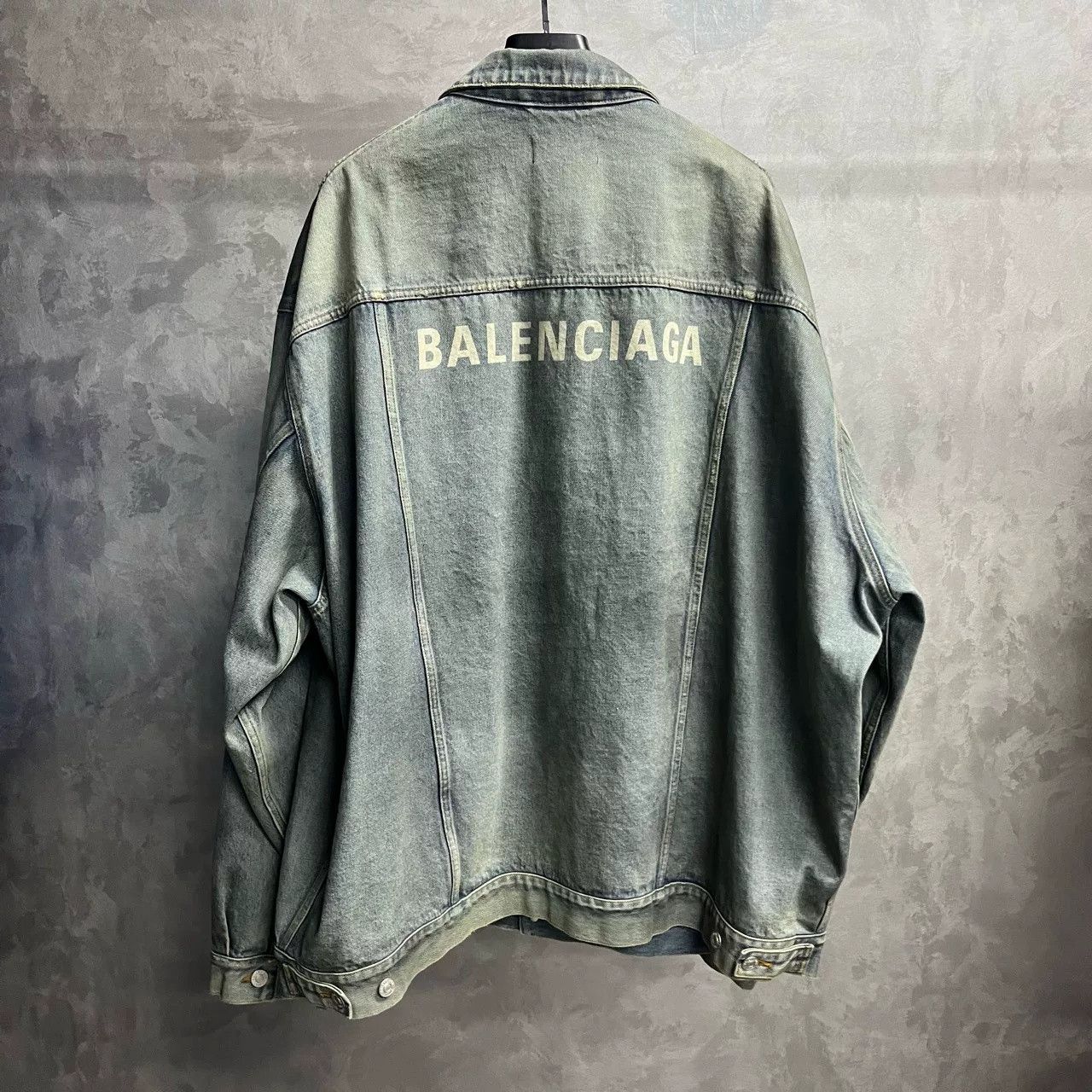 Balenciaga Balenciaga Blue Printed Denim Jacket Size US XL / EU 56 / 4 - 5 Thumbnail