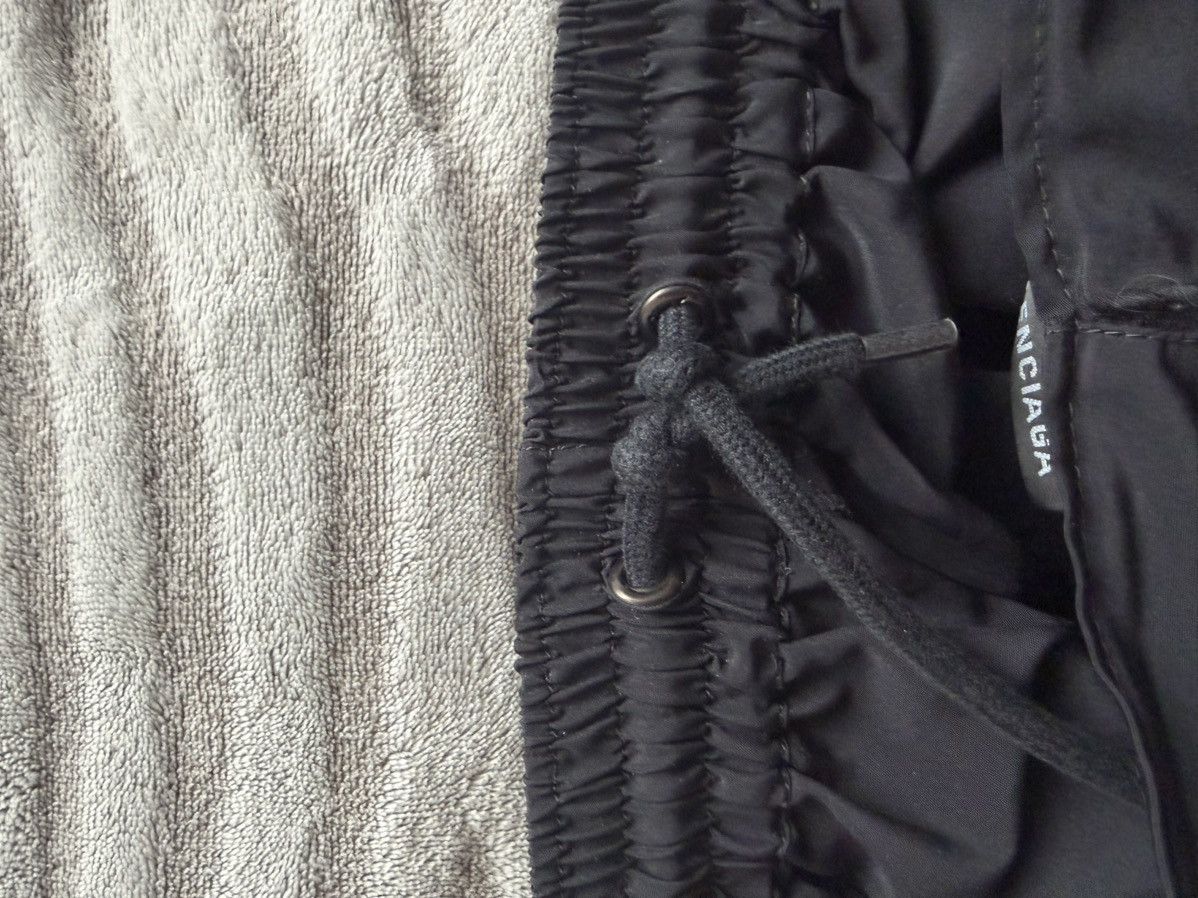 Balenciaga Balenciaga sample Fall20 tracksuit pants Size US 30 / EU 46 - 9 Thumbnail