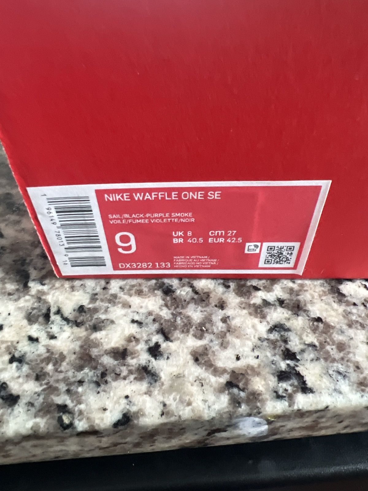 Nike Nike Waffle One SE Purple DX3282 133 men size 9 Size US 9 / EU 42 - 11 Thumbnail