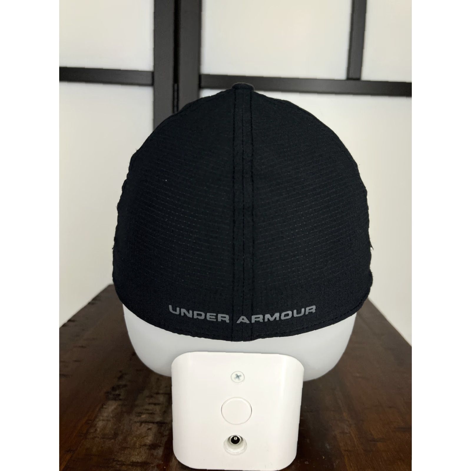 Under Armour Under Armour Hat Cap Fitted Adult XL Black Polyester Outdoors Camp Hike Baseball Cap Men XL Black Outdoor Sports Breathable Lightweight 80s? Size ONE SIZE - 6 Thumbnail