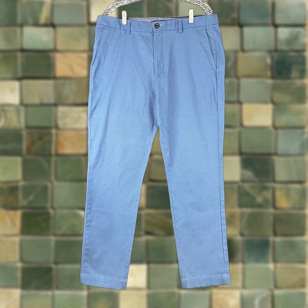 Banana Republic BANANA REPUBLIC Fulton Skinny Chino Pants Men 36x31 Blue - Pants, Men, 36, 31 Inseam, Skinny Chino, Regular Fit Size US 36 / EU 52 - 1 Thumbnail