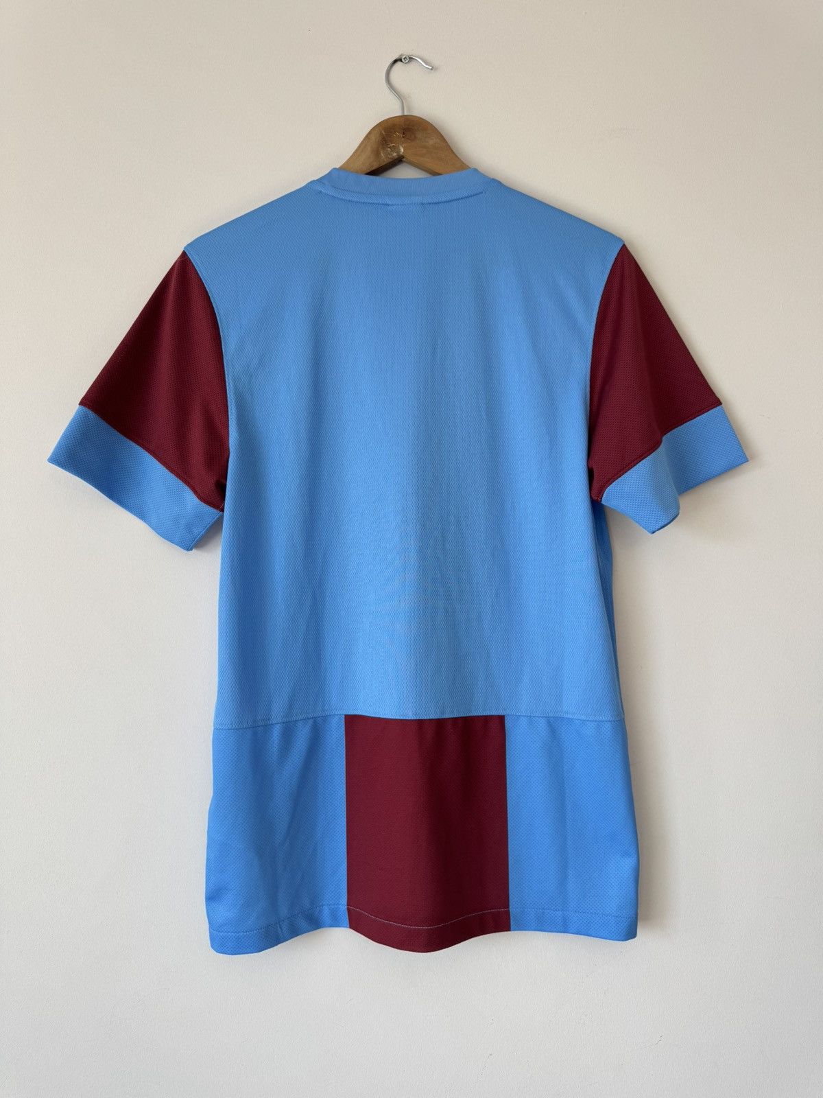 Nike Trabzonspor 2013-2014 Home Soccer Jersey Nike Football Shirt Size US S / EU 44-46 / 1 - 2 Thumbnail