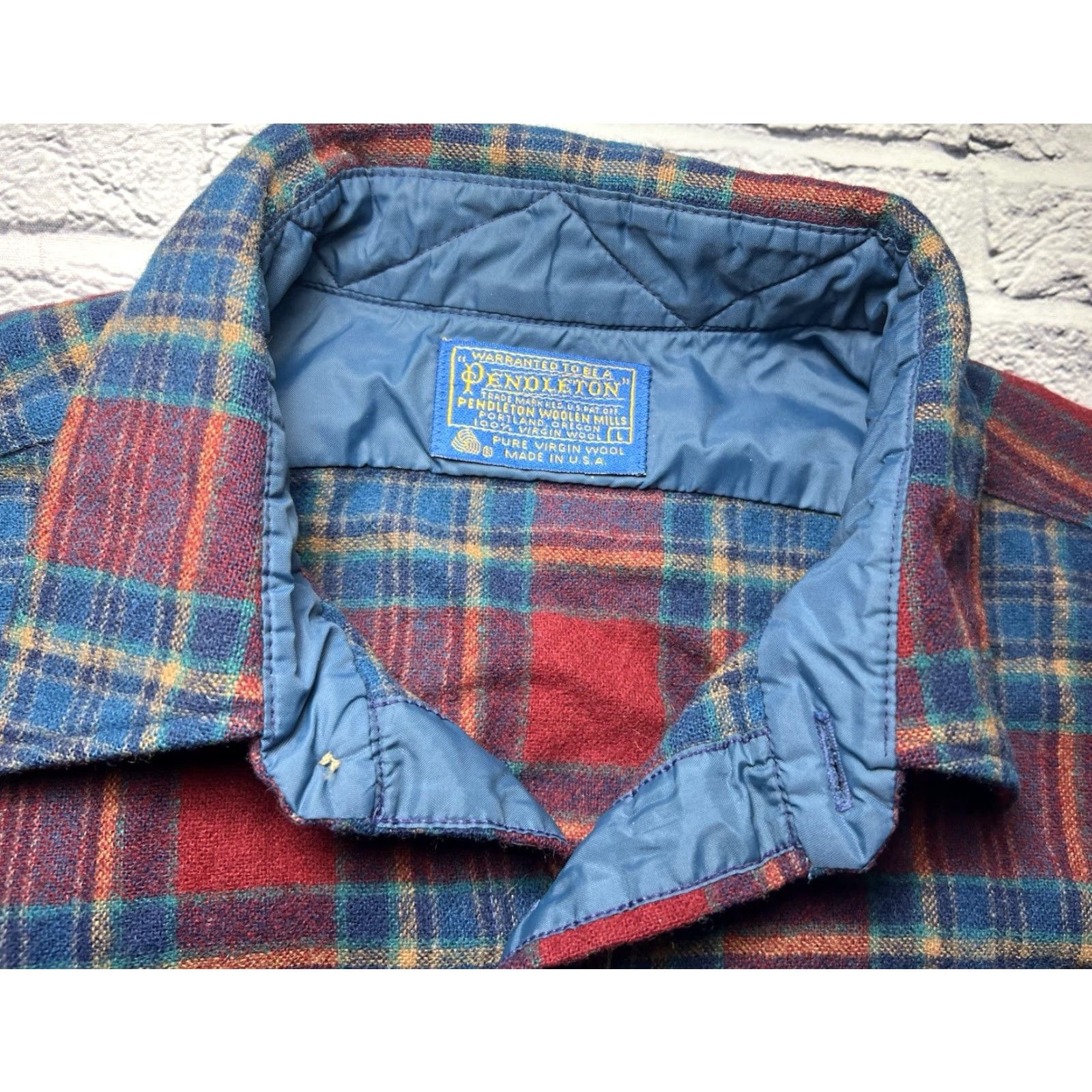 Pendleton VINTAGE Pendleton Shirt Mens Large Blue Red Wool Plaid Button Up Flannel Size US L / EU 52-54 / 3 - 2 Thumbnail