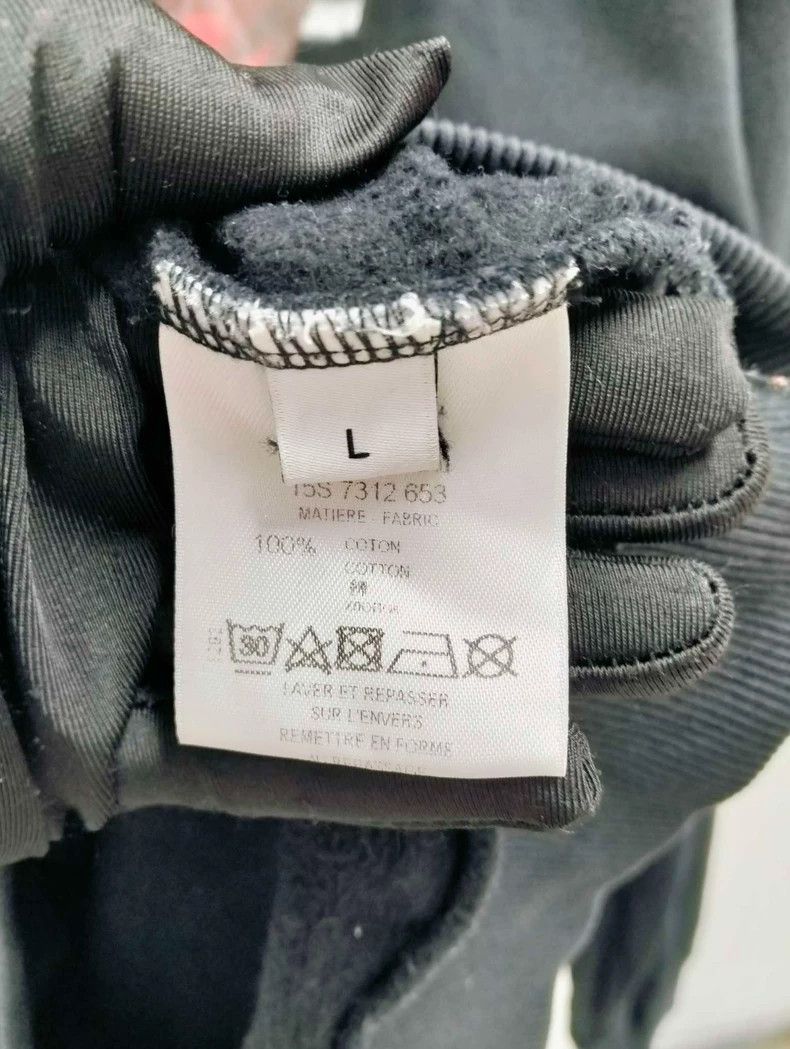 Givenchy Givenchy Black hoodie, size L (160), 64 (missing context) Size US L / EU 52-54 / 3 - 4 Thumbnail