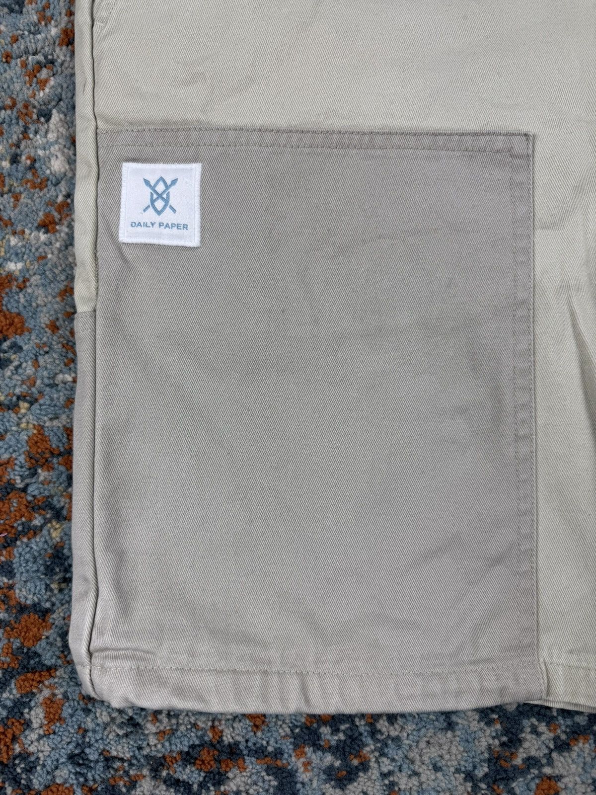 Daily Paper Daily Paper patchwork cargo style logo shorts earth tones Size US 30 / EU 46 - 7 Thumbnail