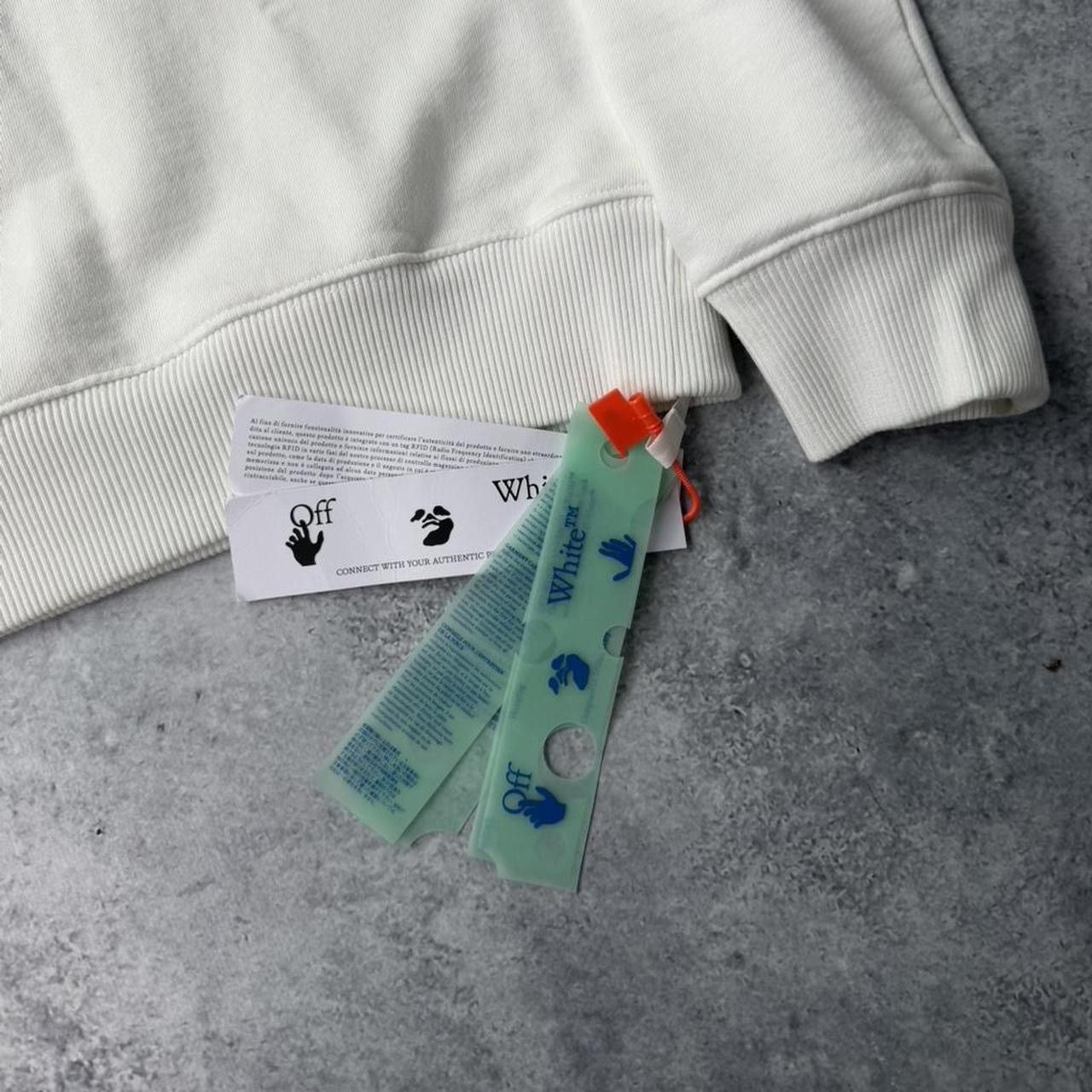 Off-White Off-white blue metal arrow white jumper Size US M / EU 48-50 / 2 - 3 Thumbnail