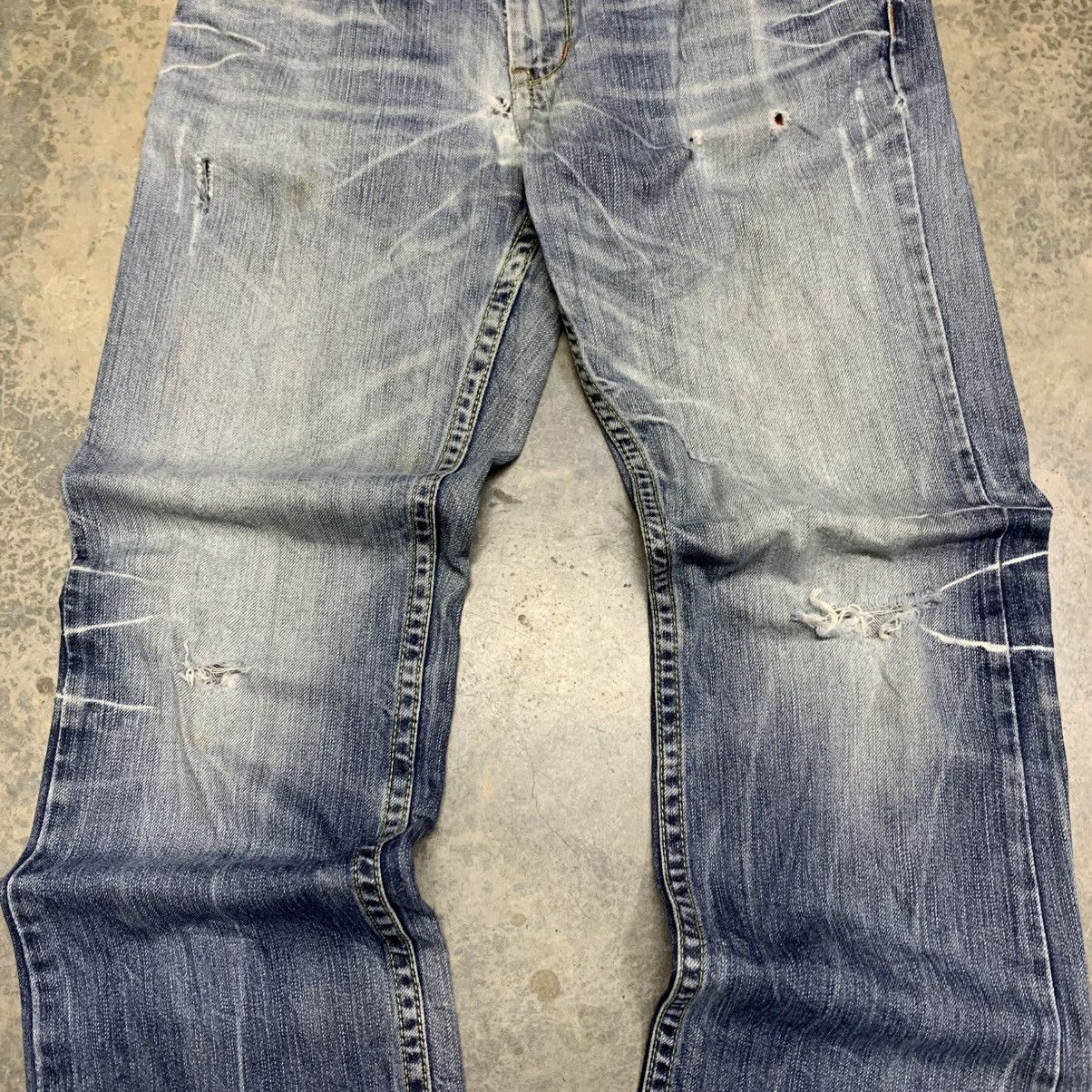 If Six Was Nine Red Pepper Red Label Clawmark Distressed Fade Studded Jean Size US 31 - 4 Thumbnail
