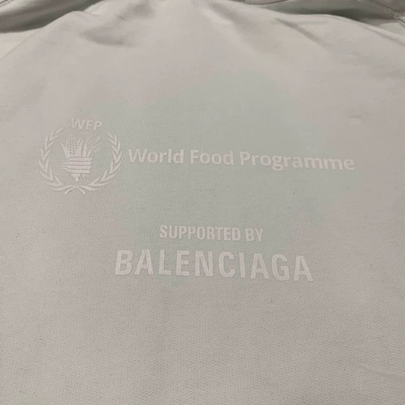 Balenciaga Balenciaga Beige and green grain hoodie sweatshirt Size US M / EU 48-50 / 2 - 8 Thumbnail