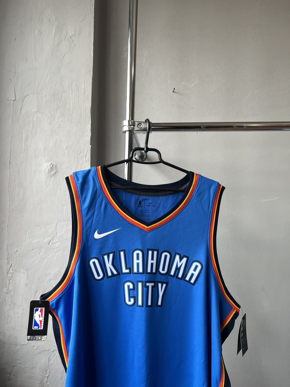 Nike NWT 2017 NBA OKLAHOMA CITY THUNDER NIKE BASKETBALL JERSEY Size US XXL / EU 58 / 5 - 3 Thumbnail