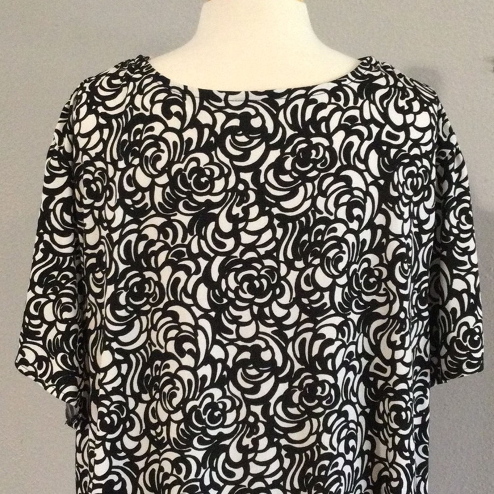 Other Lane Bryant Black & White V-Neck Short Sleeve Blouse 26/28 Size 3XL / US 20-22 - 9 Thumbnail