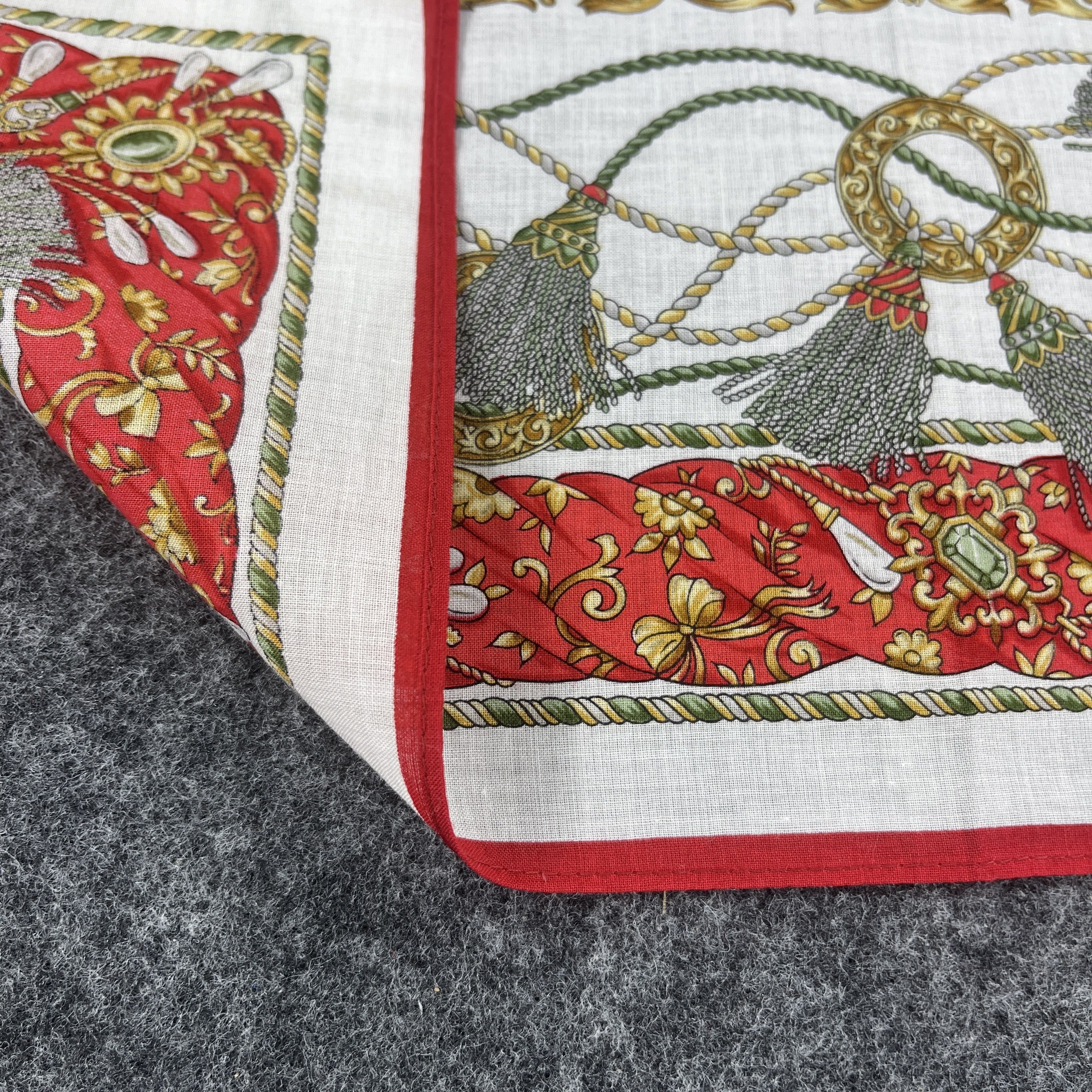 Vintage Roberta Di Camerino Handkerchief / Bandana B281 Size ONE SIZE - 7 Thumbnail