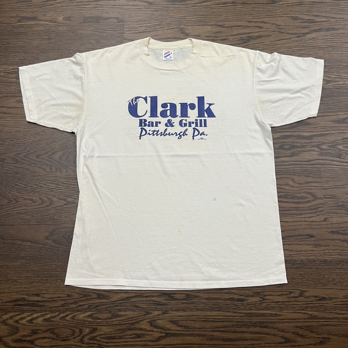 Vintage Vintage 90s Clarks Bar & Grill Pittsburg single stitch shirt Size US XL / EU 56 / 4 - 1 Thumbnail