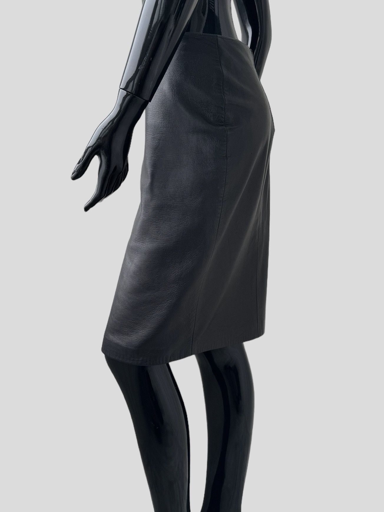 Versace Gianni Versace leather midi skirt Size 28" / US 6 / IT 42 - 3 Thumbnail