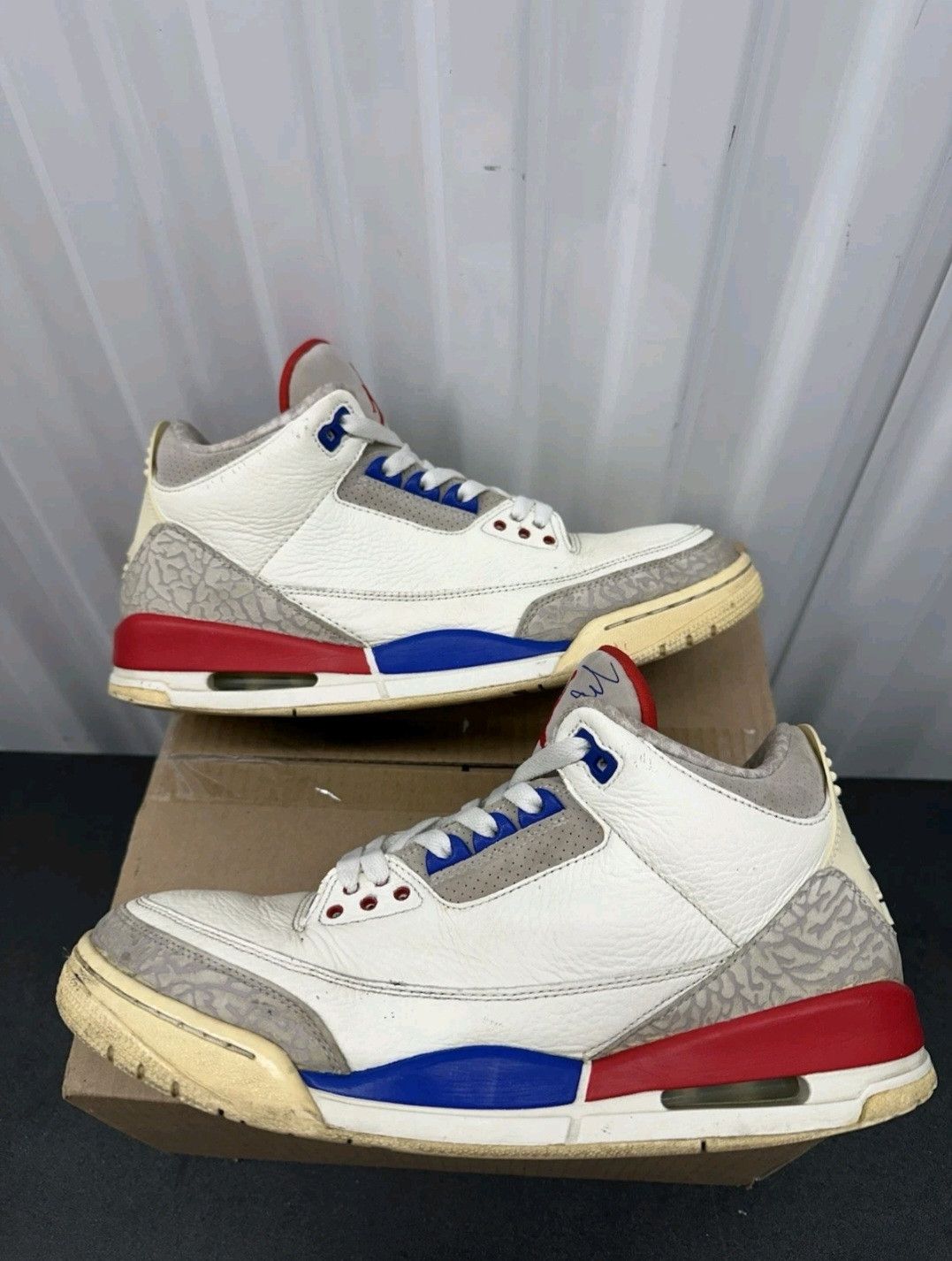Jordan Brand Nike Air Jordan Retro 3 International Flight Size 10.5 Men Size US 10.5 / EU 43-44 - 3 Thumbnail
