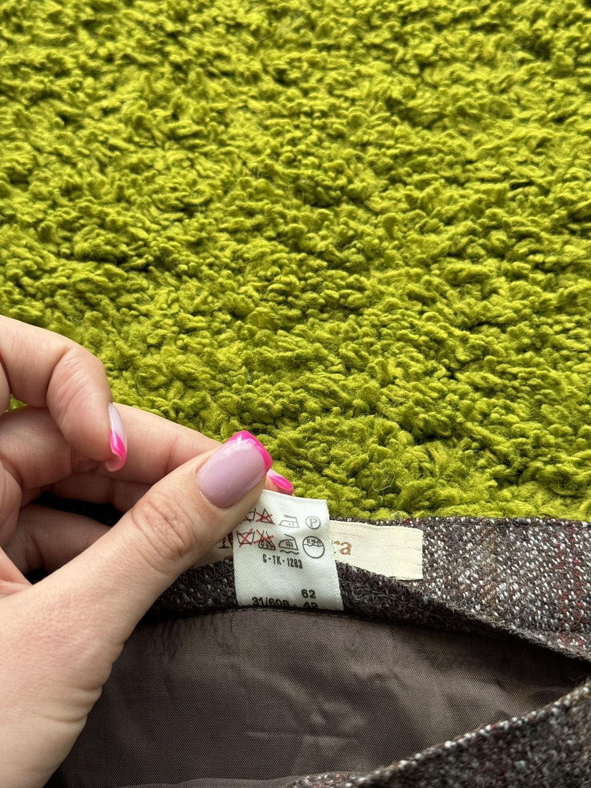 Max Mara × Weekend Max Mara Max Mara 90s vintage 100% wool tweed skirt Size 30" / US 8 / IT 44 - 5 Thumbnail