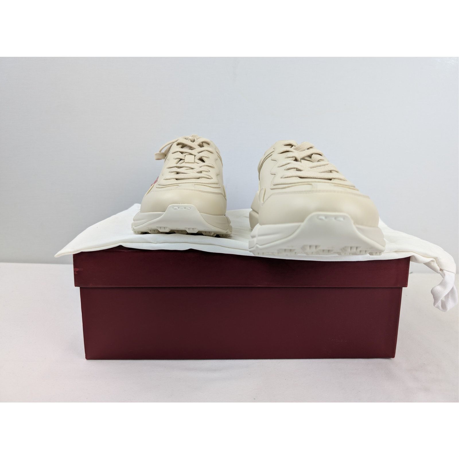 Gucci o1rshd1 Gucci logo print Rhyton leather sneakers in ivory Size US 10.5 / EU 43-44 - 17 Thumbnail