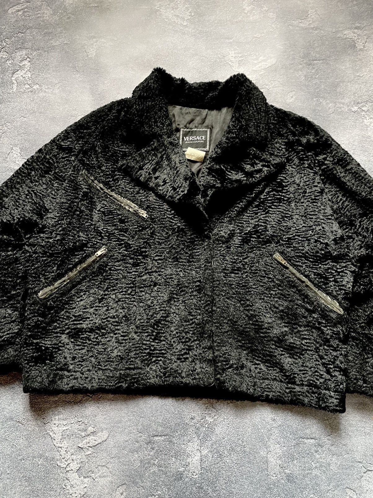 Versace Jeans Couture Vintage Gianni Versace Archival Faux Fur Cropped Jacket Rare Size S / US 4 / IT 40 - 4 Thumbnail