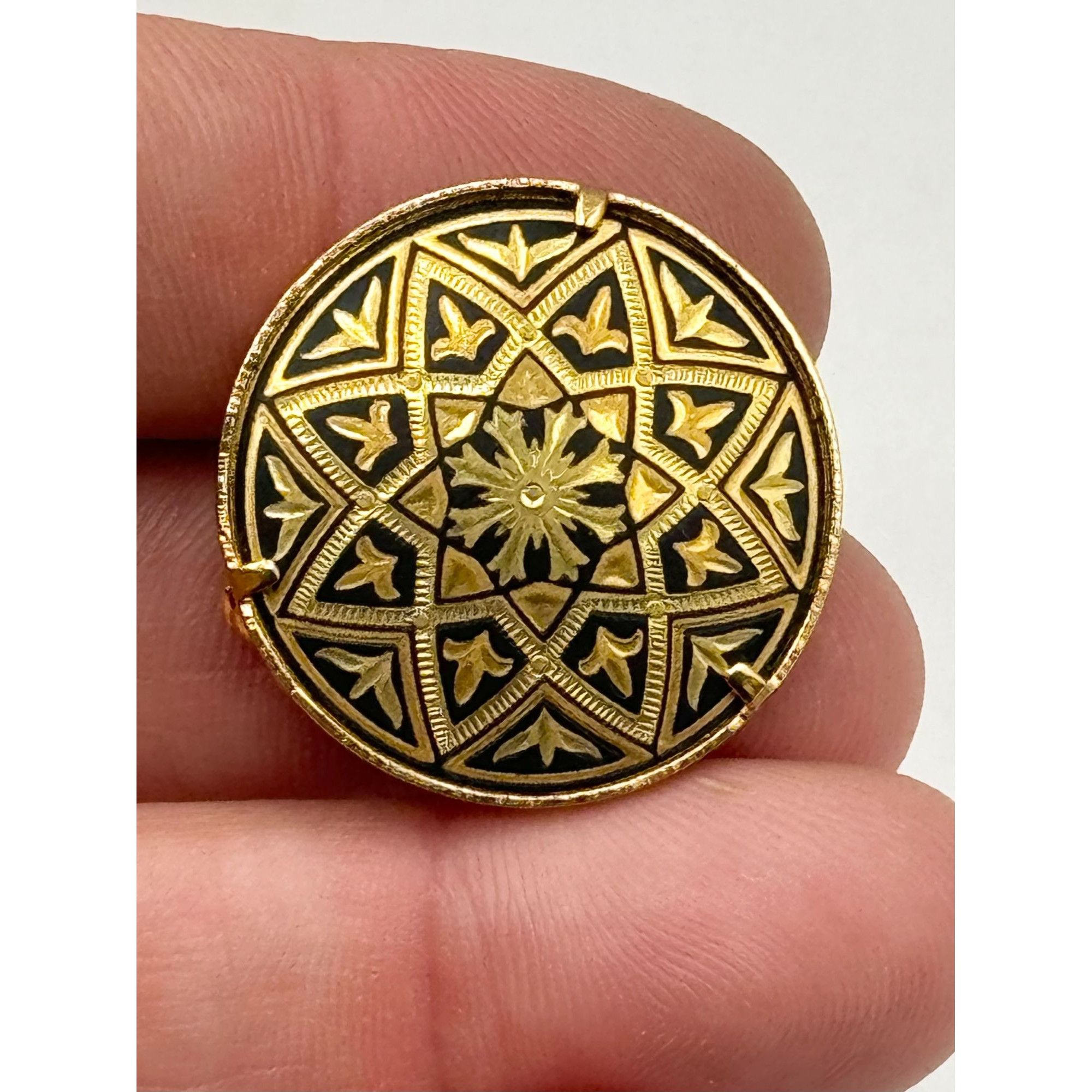Vintage Vintage damascene gold brooch pin Size ONE SIZE - 3 Thumbnail