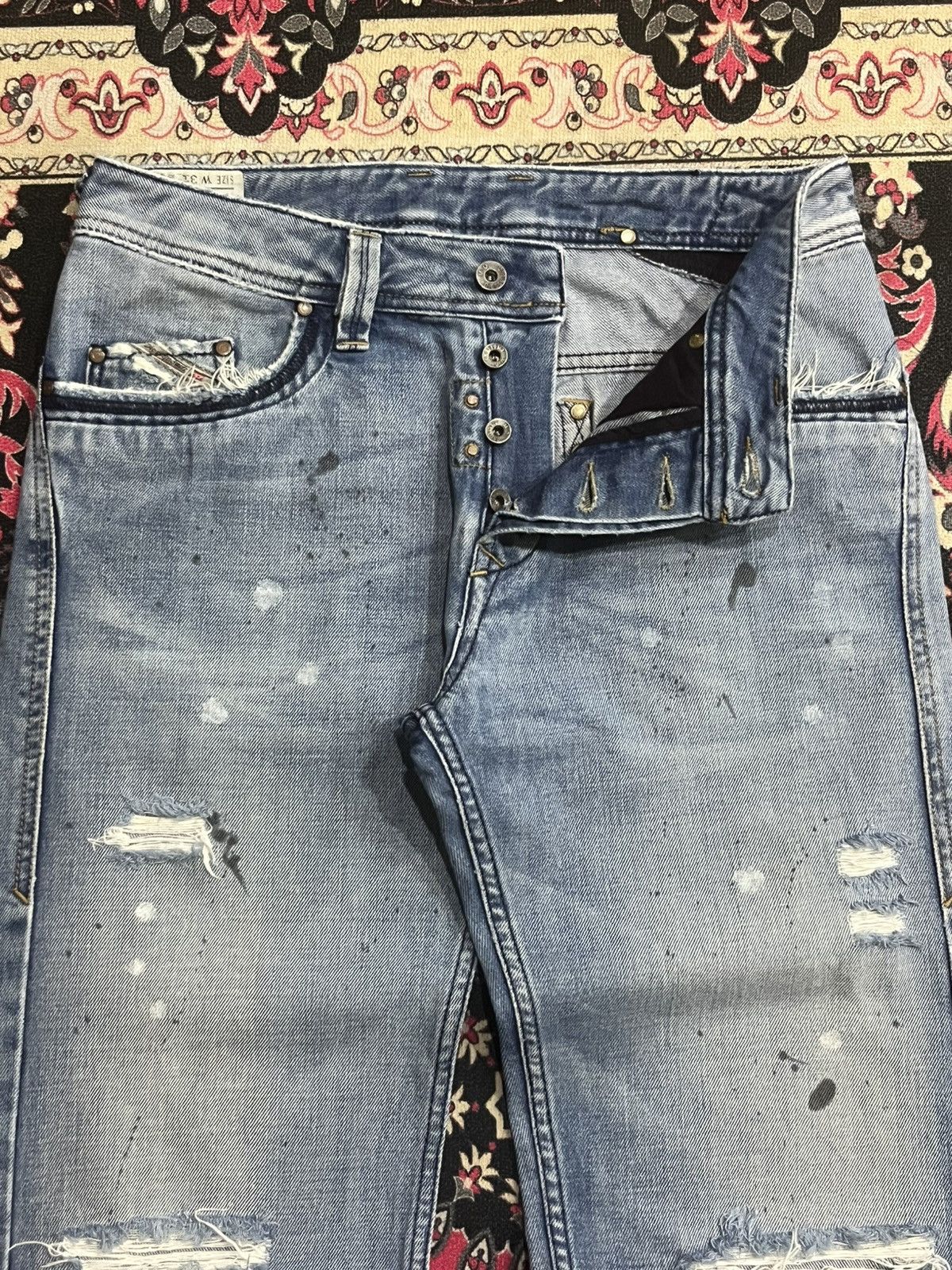 Diesel Vintage Diesel “Busky” Distressed Paint Splat Loose Fit Jean Size US 31 - 7 Thumbnail