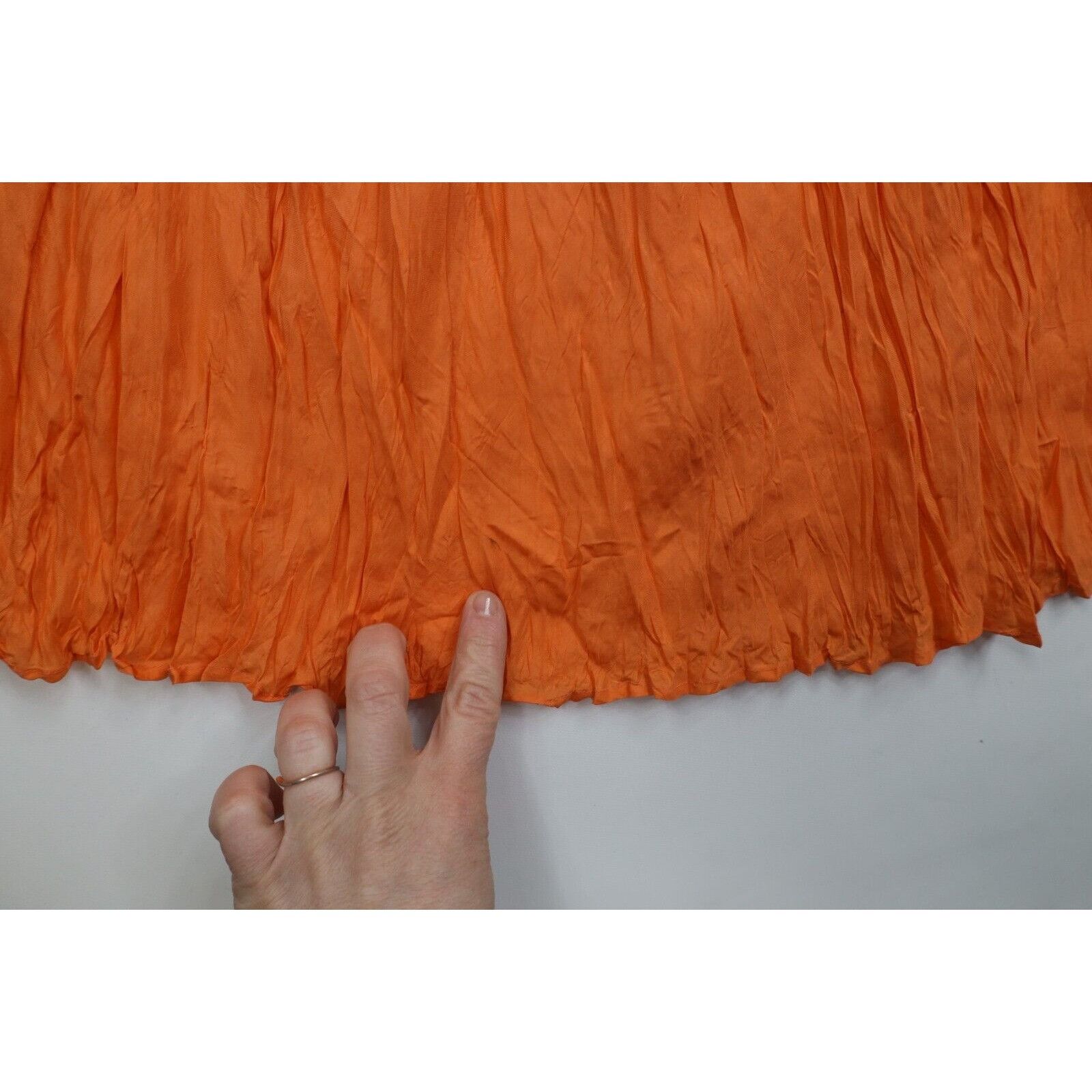 Diane von Furstenberg × Vintage Vintage 90s Diane von Furstenberg Silk Skirt Set Size M / US 6-8 / IT 42-44 - 17 Thumbnail