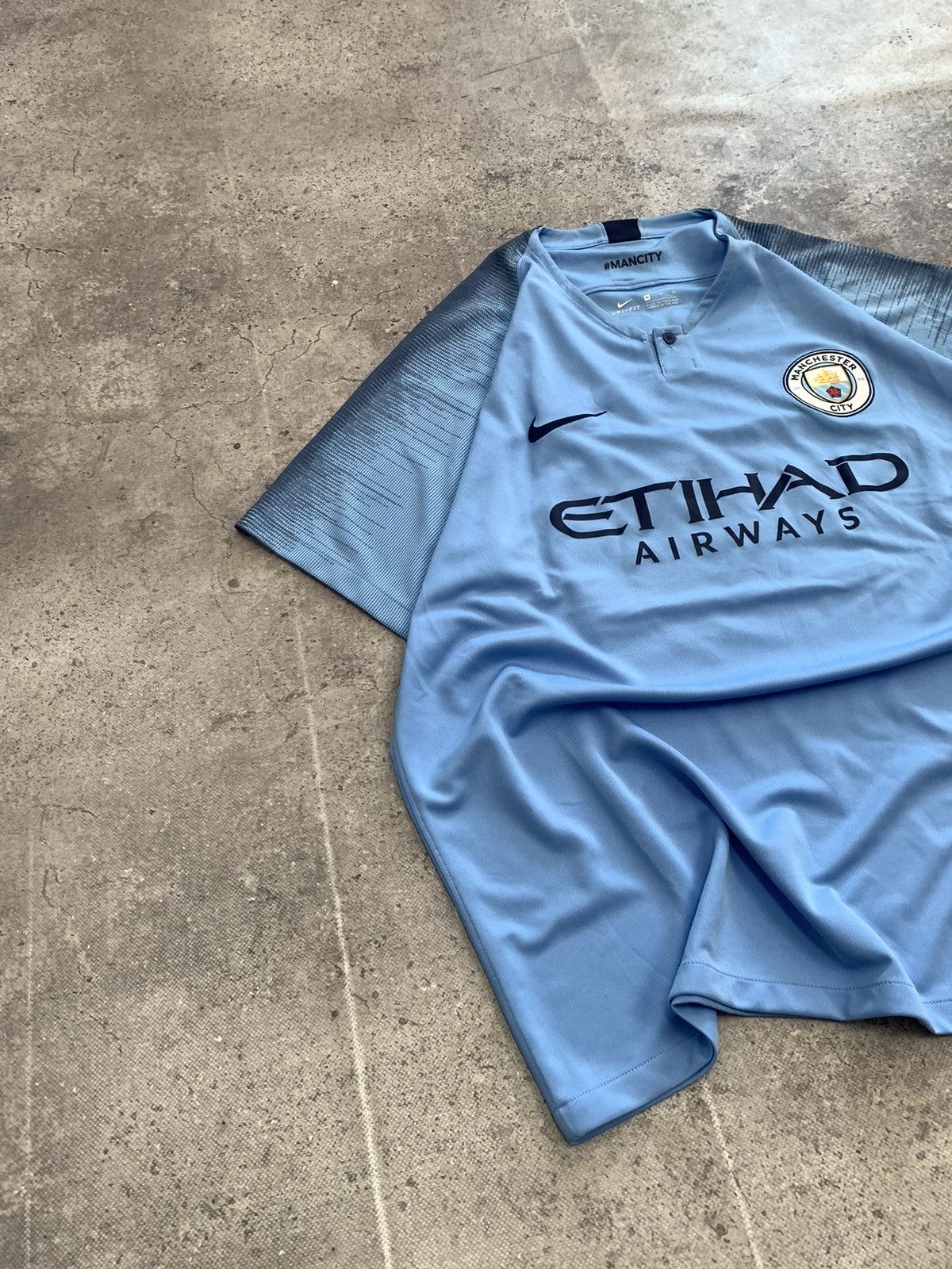 Nike × Vintage Vintage Nike Manchester City Kun Aguero 2018 blockcore Size US XL / EU 56 / 4 - 10 Thumbnail