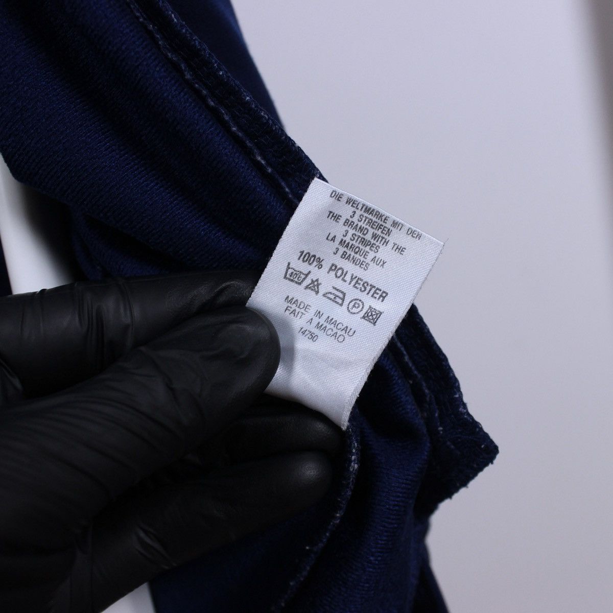 Adidas Vintage Adidas Original Track Top Jacket Size US S / EU 44-46 / 1 - 7 Thumbnail