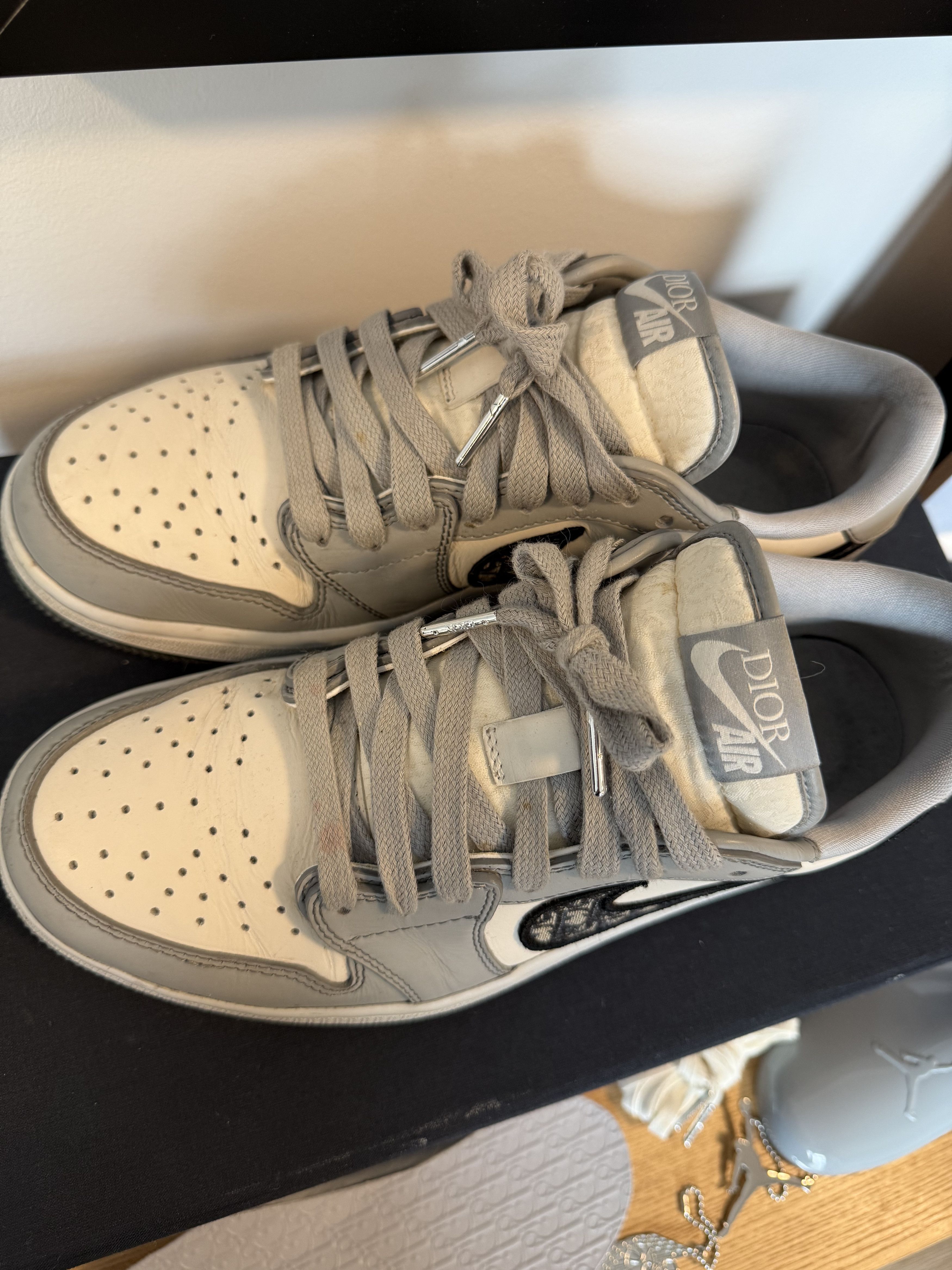 Dior × Jordan Brand Nike Air Jordan 1 x Christian Dior - Low - Size 8.5 - 41.5 Size US 8.5 / EU 41-42 - 8 Thumbnail