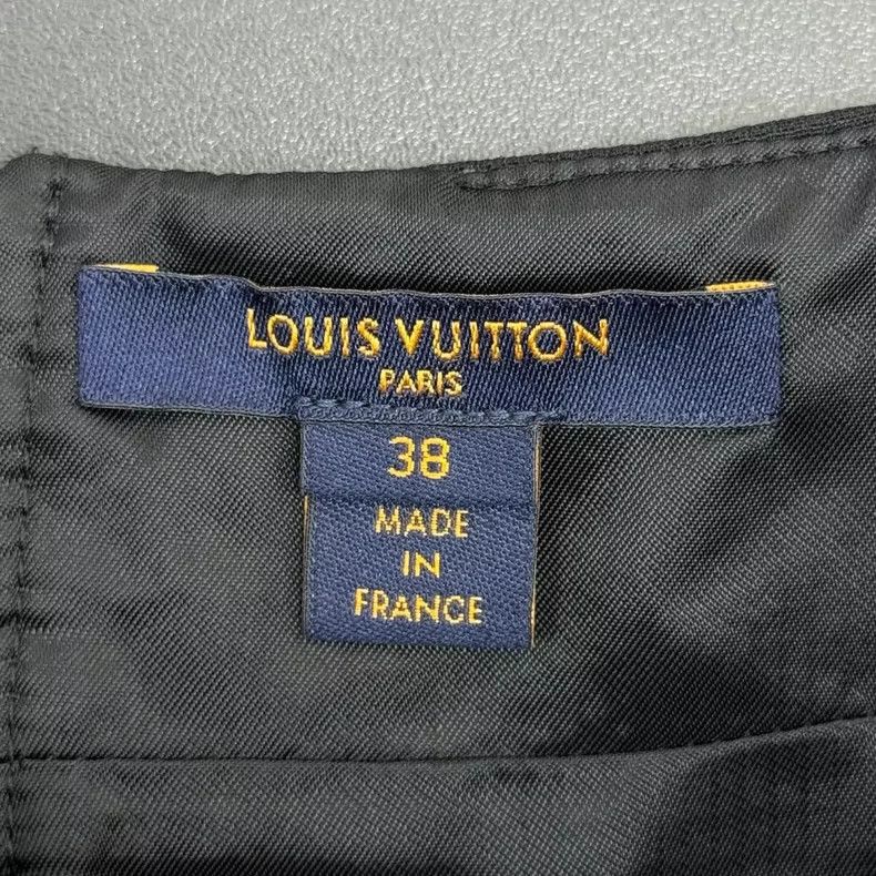 Louis Vuitton Louis Vuitton Black wool skirt 2505-Nextarrow Size 37" - 5 Thumbnail