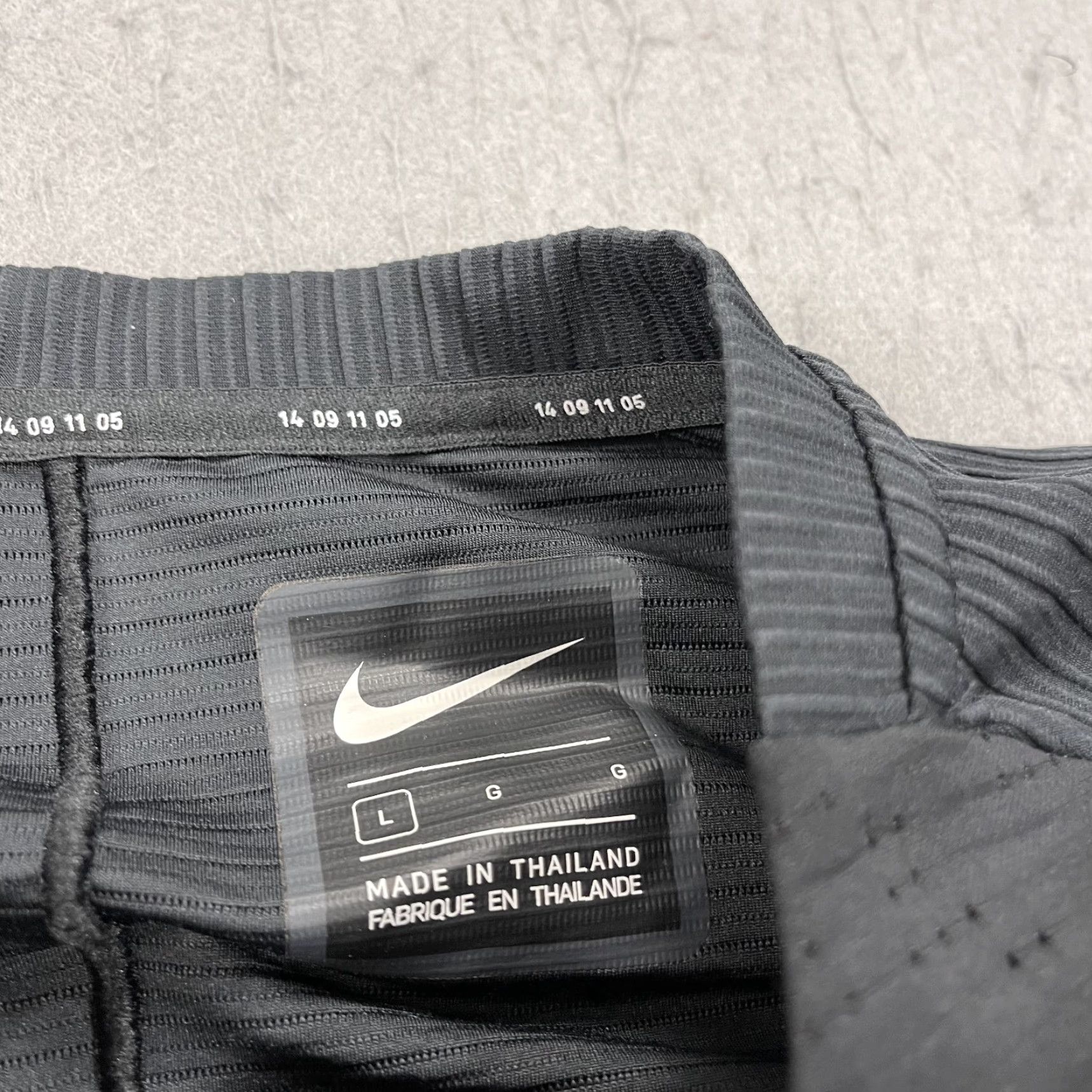 Nike Nike Tech Packet Jacket Mens Large Black Reflective 1/4 Zip Running Sports Nike Tech Fleece Mens Large Black Reflective 1/4 Zip Athletic Jacket Size US L / EU 52-54 / 3 - 4 Thumbnail