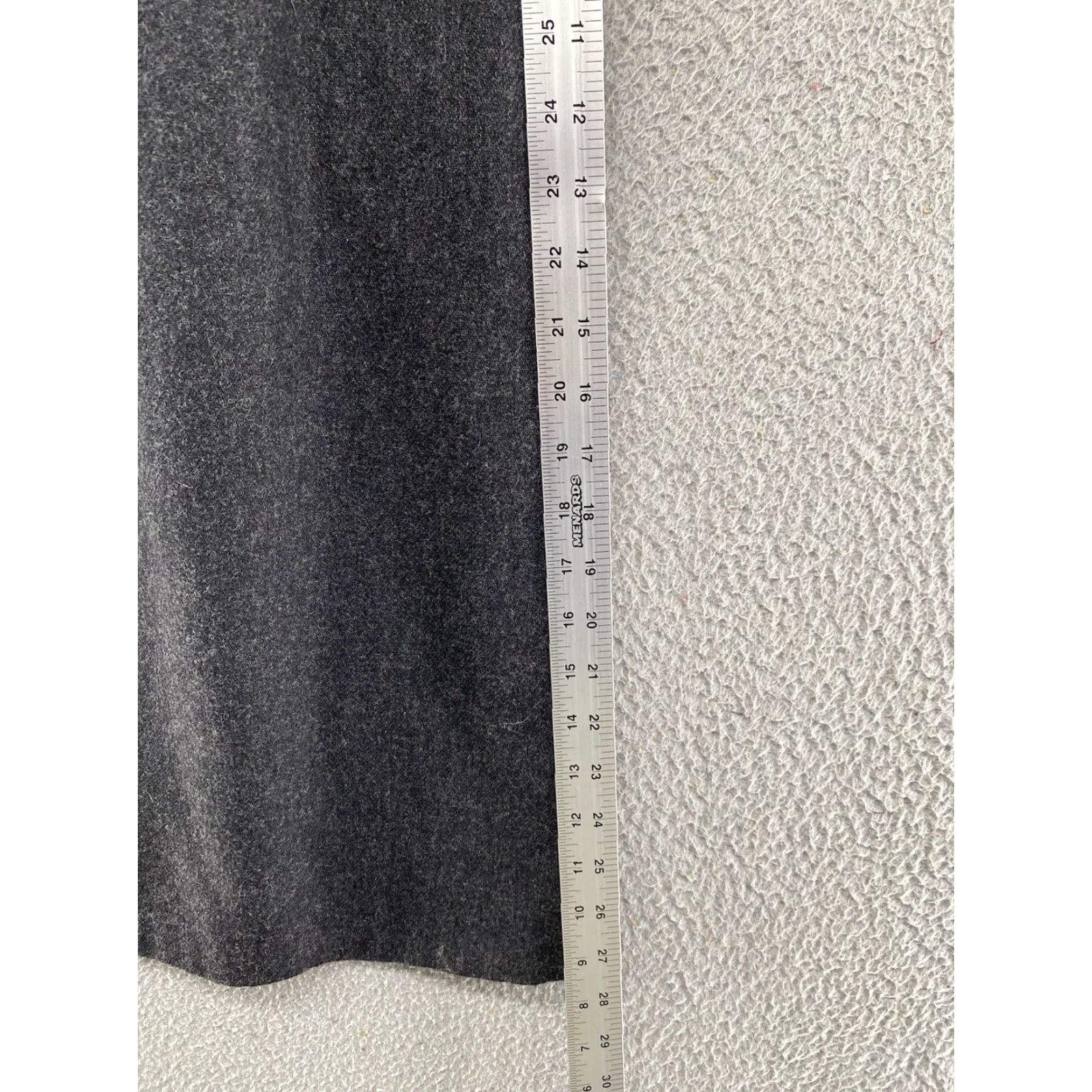 Vintage VTG Requirements Petite Gray Pleated USA Made Wool Blend Skirt Size 9/10 10P Midi Women Wool Gray USA Made Pleated Skirt in Size 9/10 VTG Size 32" / US 10 / IT 46 - 5 Thumbnail