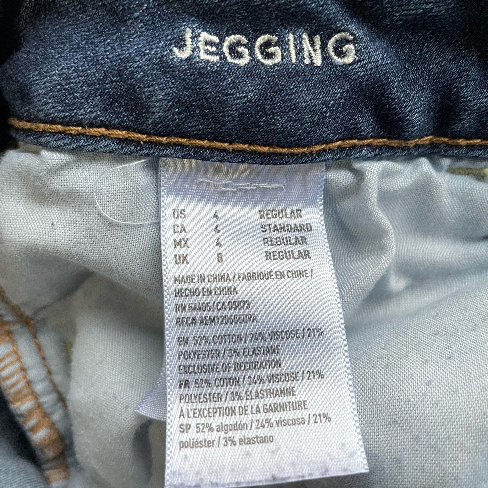 American Eagle Outfitters American Eagle Jeggings 4R Medium Wash Distressed Skinny Size 27" / US 4 / IT 40 - 4 Thumbnail
