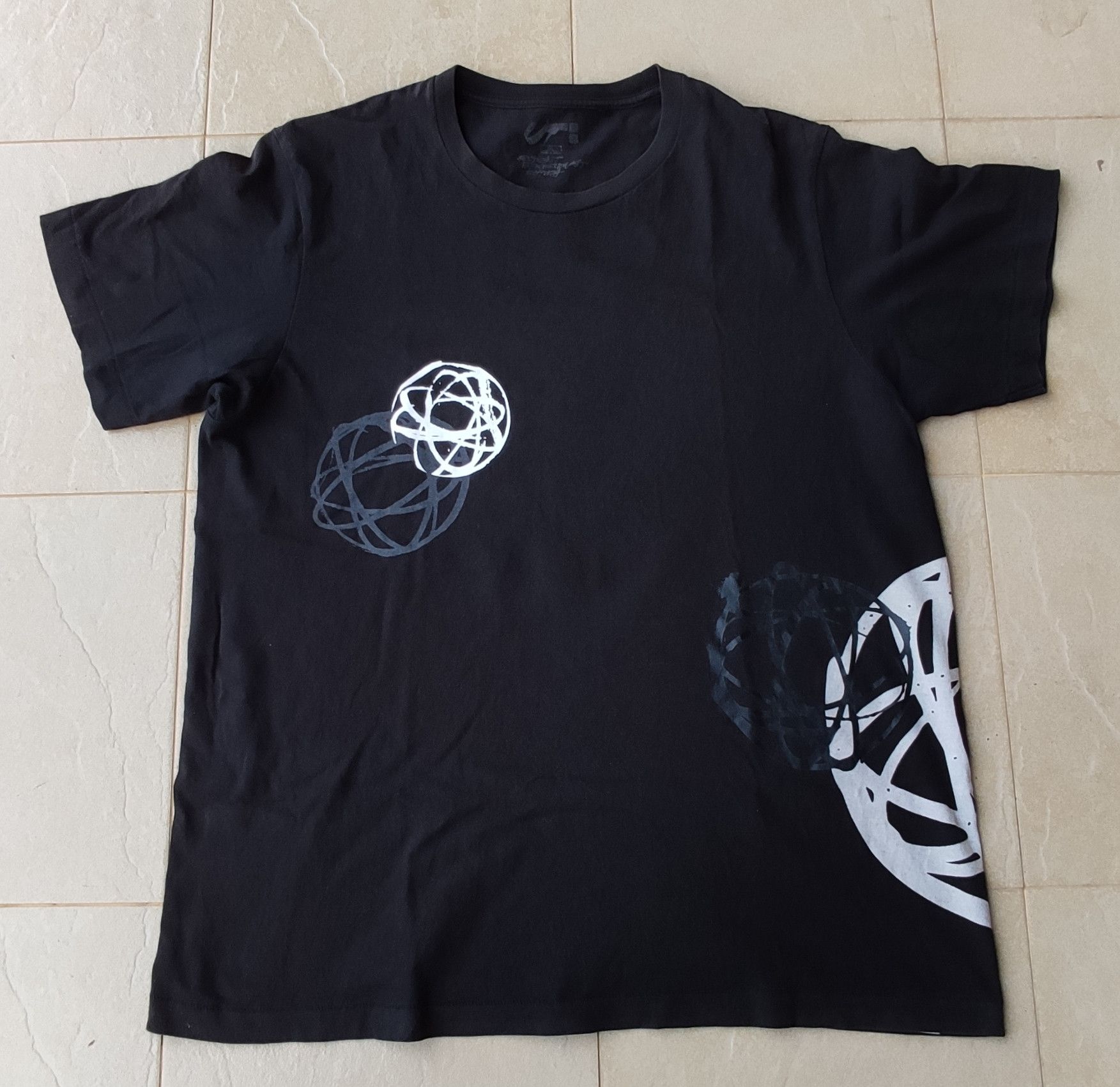 Futura × Japanese Brand × Uniqlo Faded Uniqlo x Futura tee Size US XL / EU 56 / 4 - 1 Thumbnail