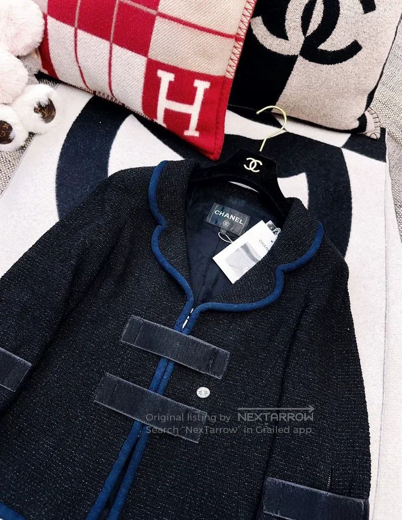 Chanel Chanel 17s black and blue-edged Velcro jacket Size XXS / US 00 / IT 34 - 2 Thumbnail