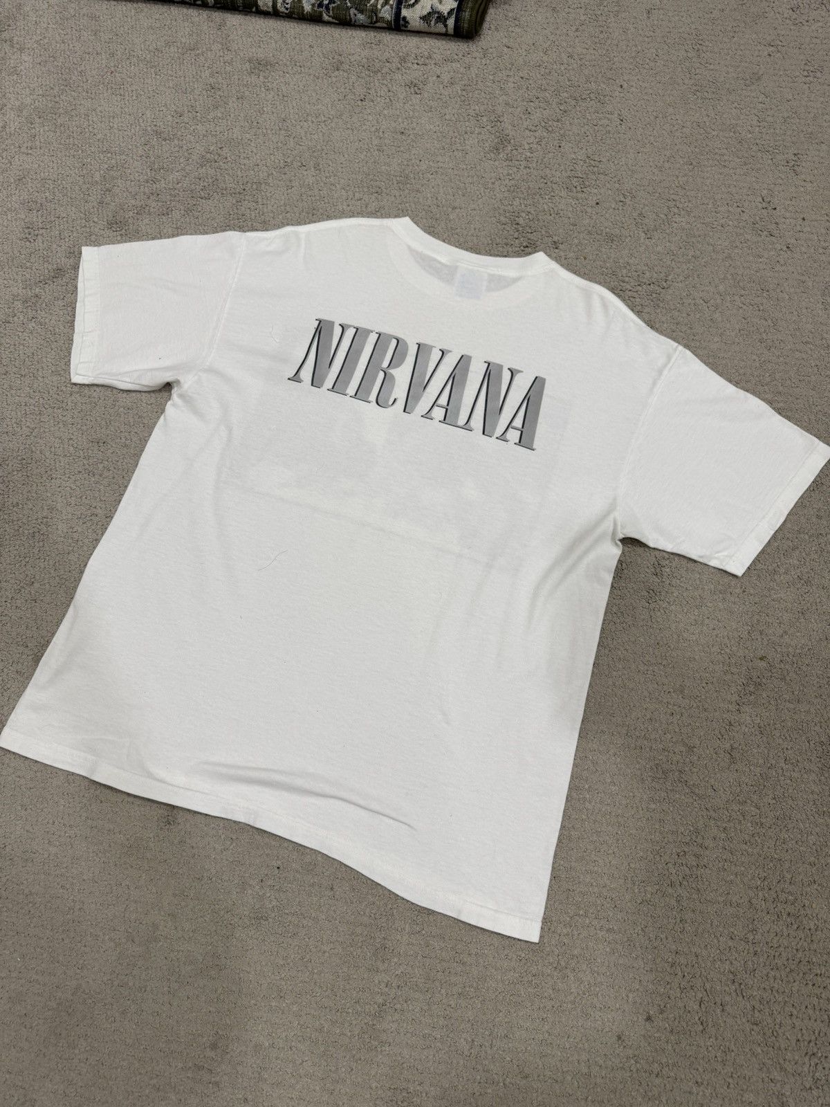 Band Tees Final Drop‼️ Vintage Nirvana Photo Tee Size US XL / EU 56 / 4 - 5 Thumbnail