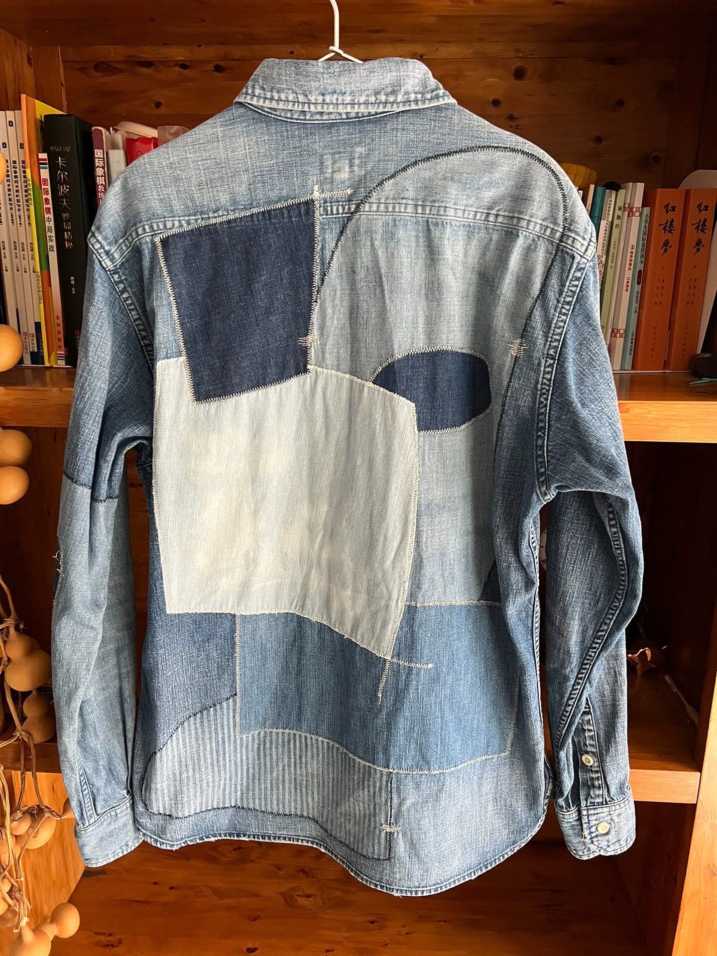 Japan Blue Jeans Japan Blue Jeans Indigo Paneled Distressed Denim Shirt L Size US L / EU 52-54 / 3 - 7 Thumbnail
