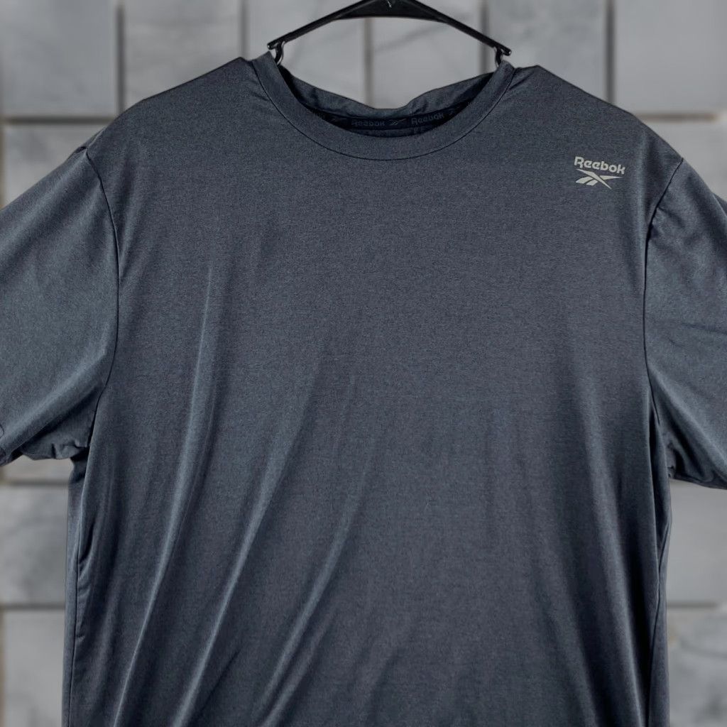 Reebok Reebok Shirt Mens M Black Short Sleeve Crew Neck Pullover Moisture Wick Size US M / EU 48-50 / 2 - 1 Thumbnail
