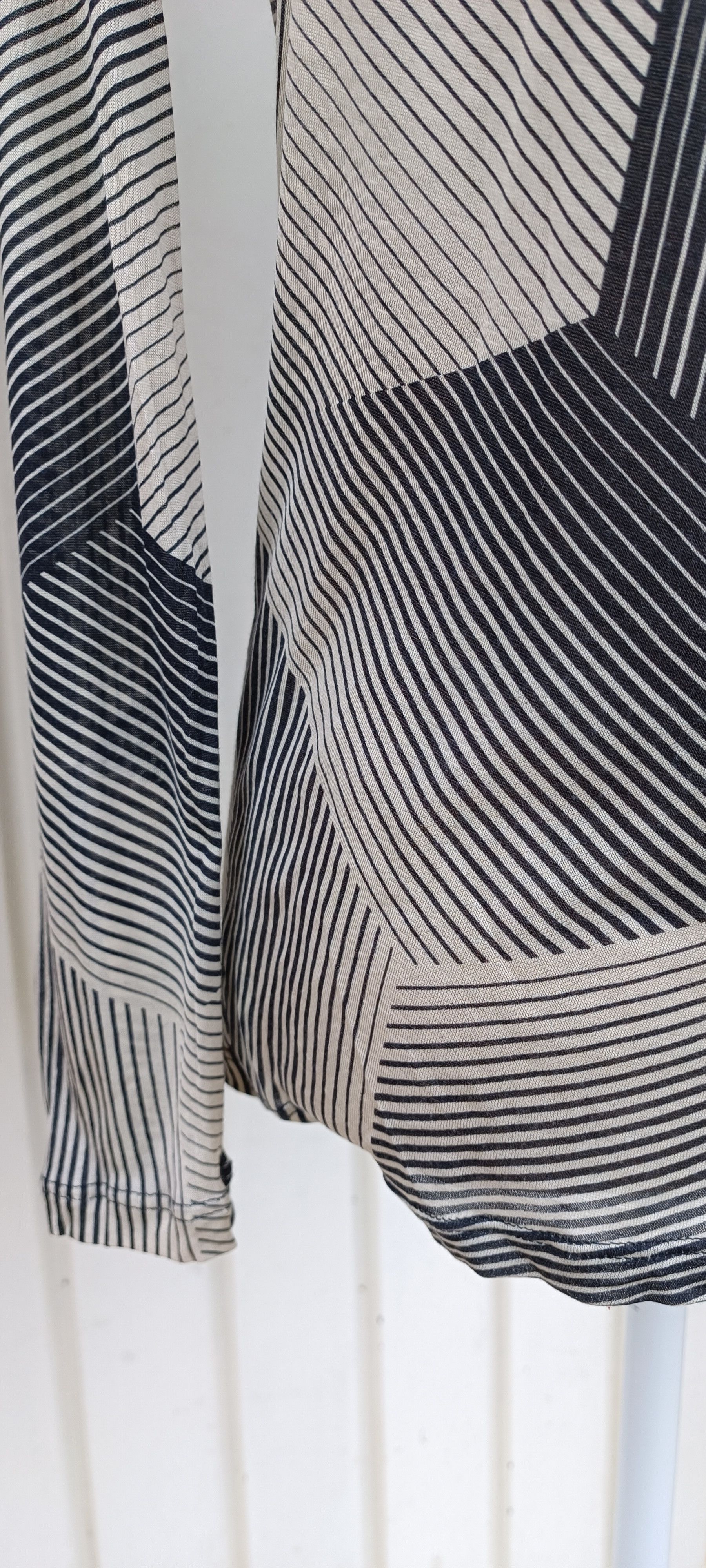 Jean Paul Gaultier 3D_ Geometric motifs- Silk top Size M / US 6-8 / IT 42-44 - 6 Thumbnail