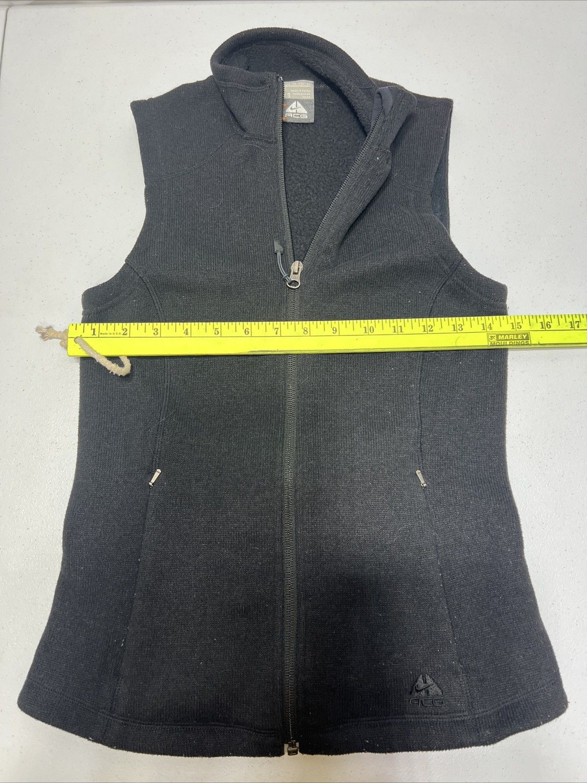 Nike Vintage Nike ACG Black Fleece Full Zip Vest Men’s Large XS Size US XS / EU 42 / 0 - 3 Thumbnail