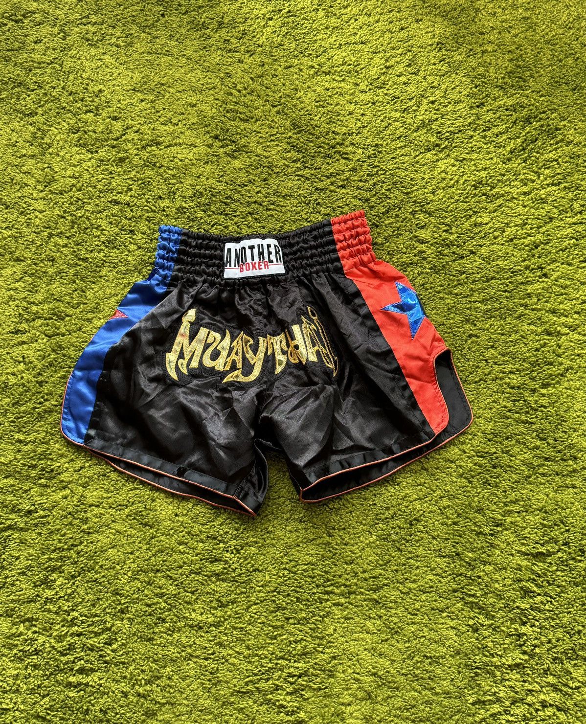 Designer × Vintage Muay Thai shorts boxing MMA kick-boxing Size US 32 / EU 48 - 1 Thumbnail