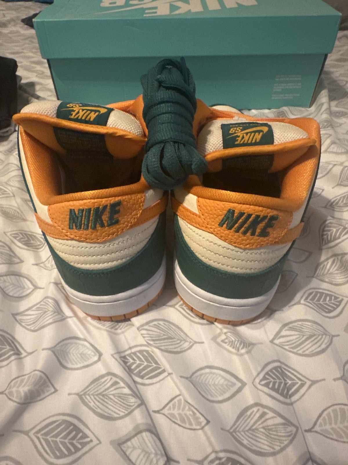 Nike SB Legion Pine/Kumquat-Flat Opal Vert / Ten Or Beige Size US 9 / EU 42 - 4 Thumbnail